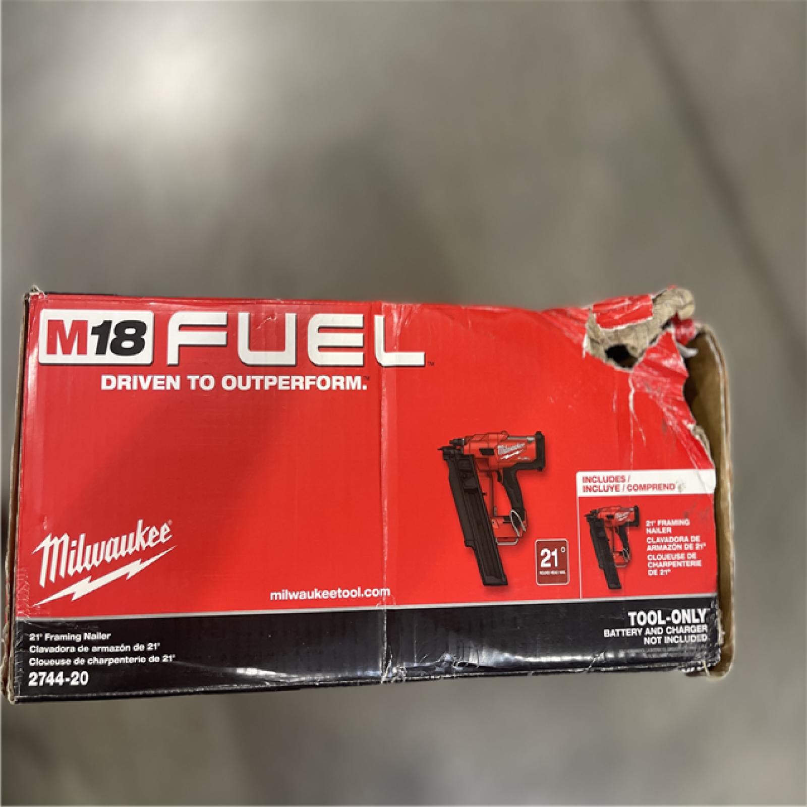 LIKE NEW! Milwaukee M18 FUEL 3-1/2 in. 18-Volt 21-Degree Lithium-Ion Brushless Cordless Framing Nailer (Tool-Only)
