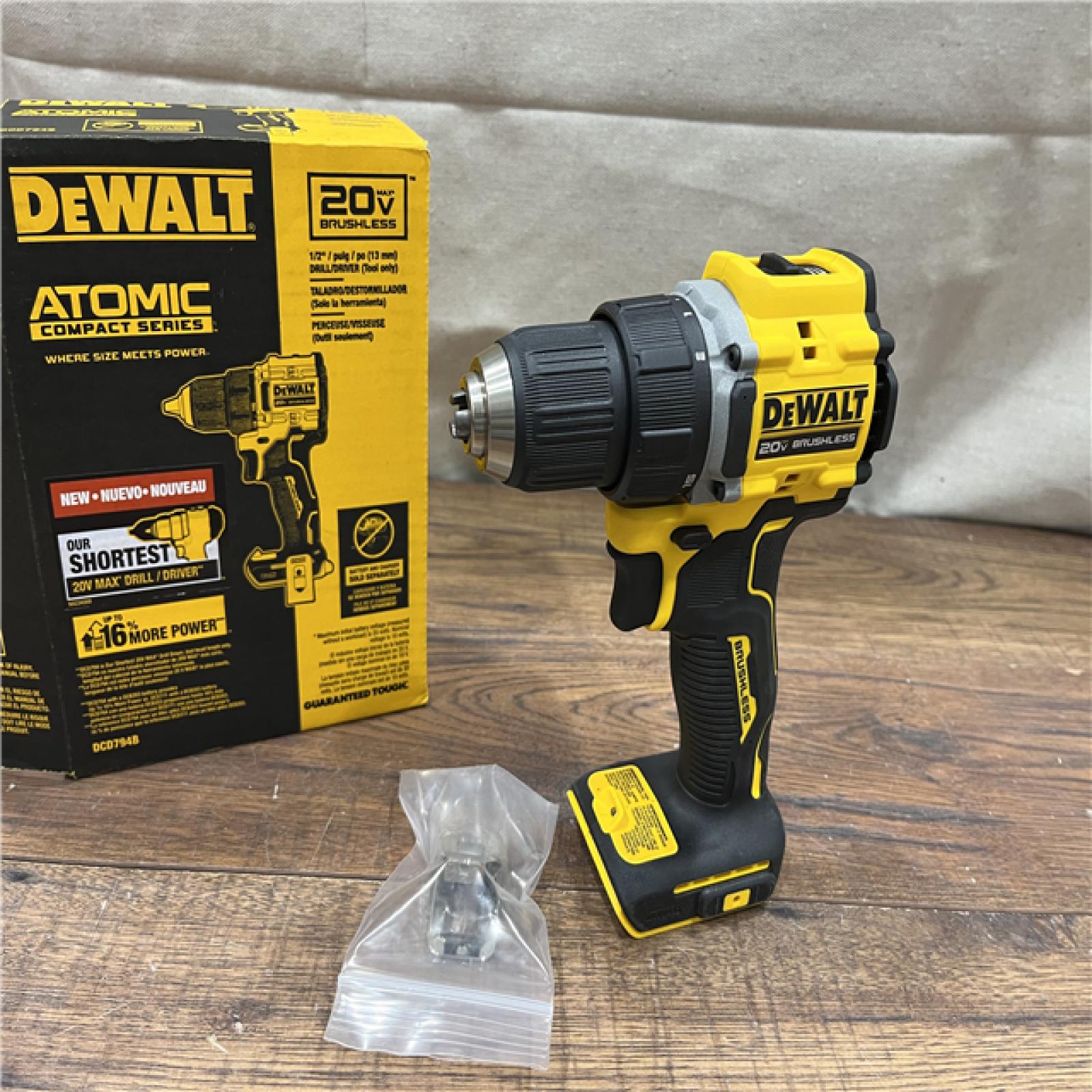 AS-IS Dewalt 20V 550 PSI  1 GPM Cordless Power Cleaner W/ 4 Nozzles Tool-Only DCPW550B