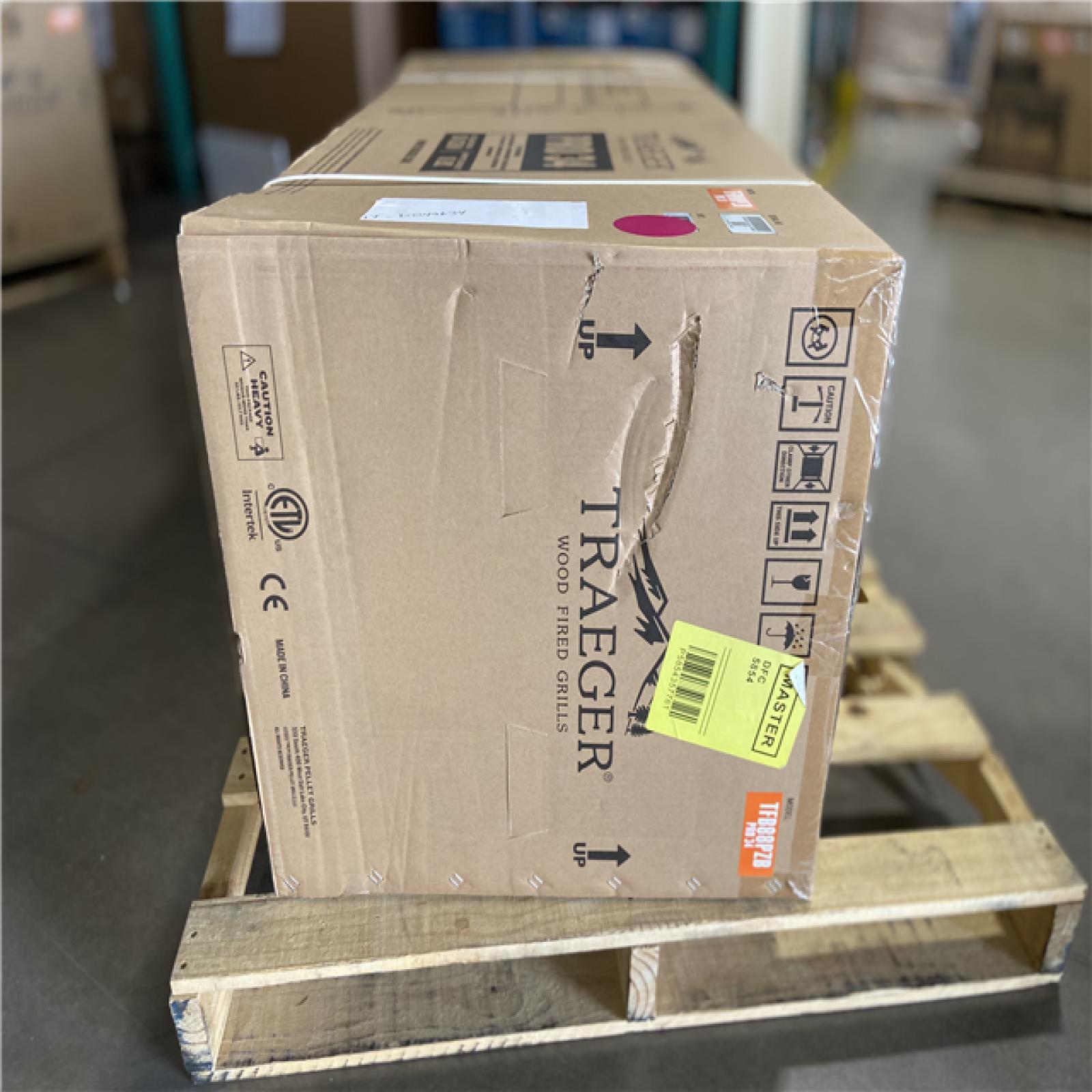 DALLAS LOCATION - Traeger Pro Series 34-Pellet Grill and Smoker in Bronze