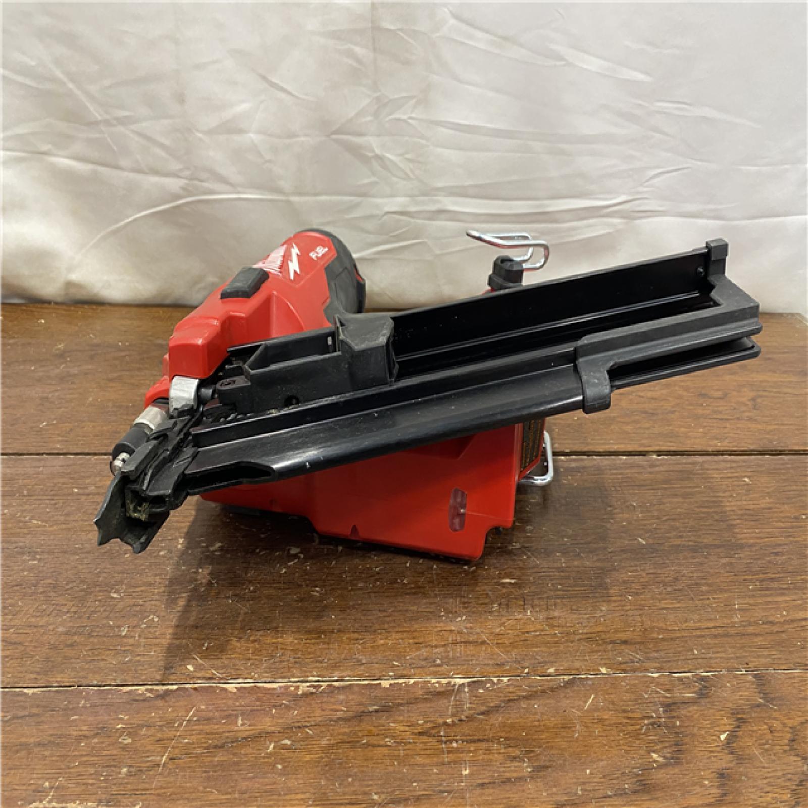 AS-IS Milwaukee 2744-20 M18 FUEL 21-Degree Cordless Framing Nailer (Tool Only)
