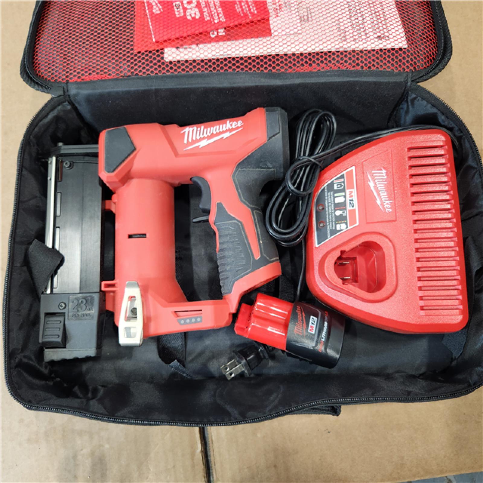 AS IS Milwaukee 254021 23Gauge 13/8" Cordless M12 Pin Nailer Kit