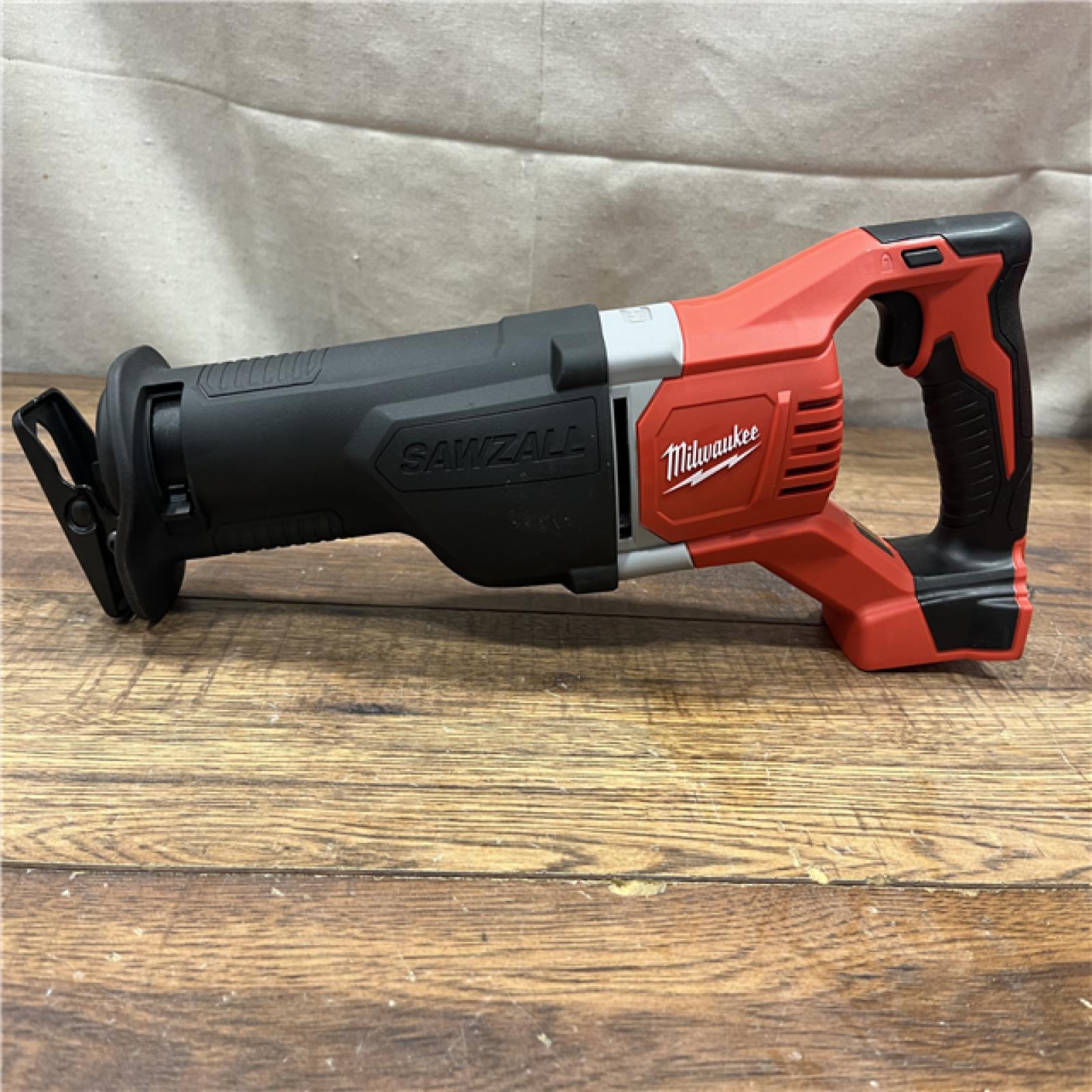 AS-IS  M18 18V Lithium-Ion Cordless Combo Tool Kit with Two 3.0Ah Batteries, 1-Charger, 1-Tool Bag (4-Tool)