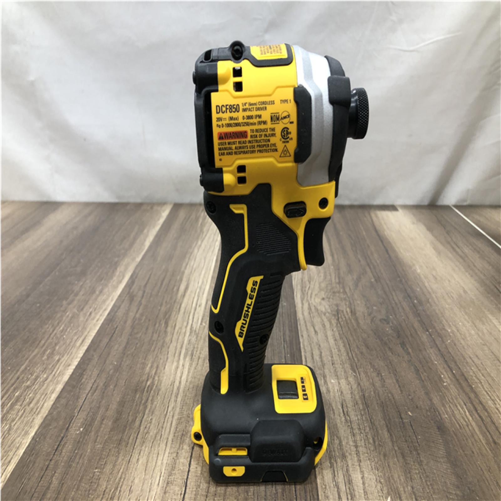 AS-IS DEWALT ATOMIC 20V MAX Lithium-Ion Cordless 1/4 in. Brushless Impact Driver Kit