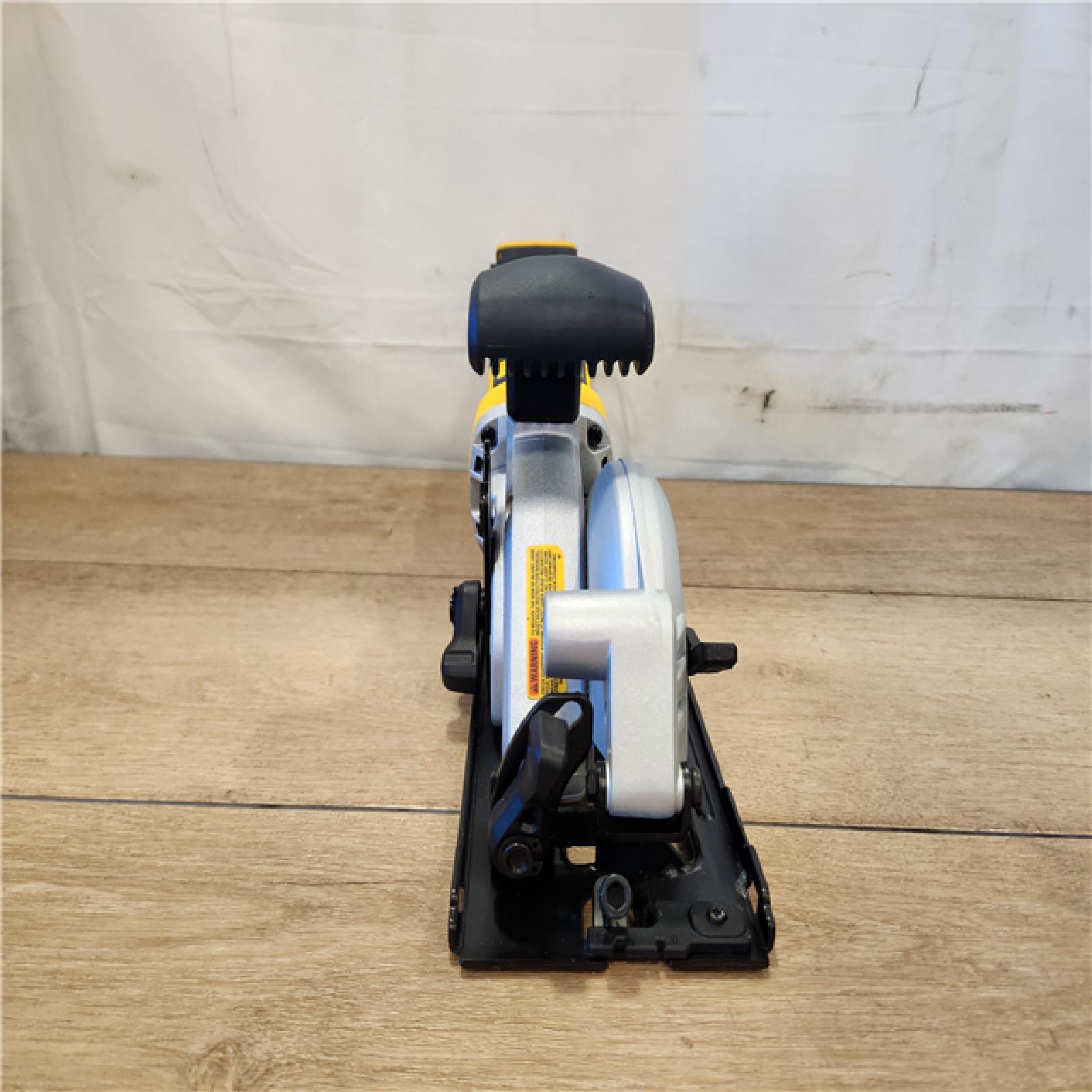 AS-IS- DEWALT ATOMIC 20V MAX Cordless Brushless 4-1/2 in. Circular Saw (Tool Only)