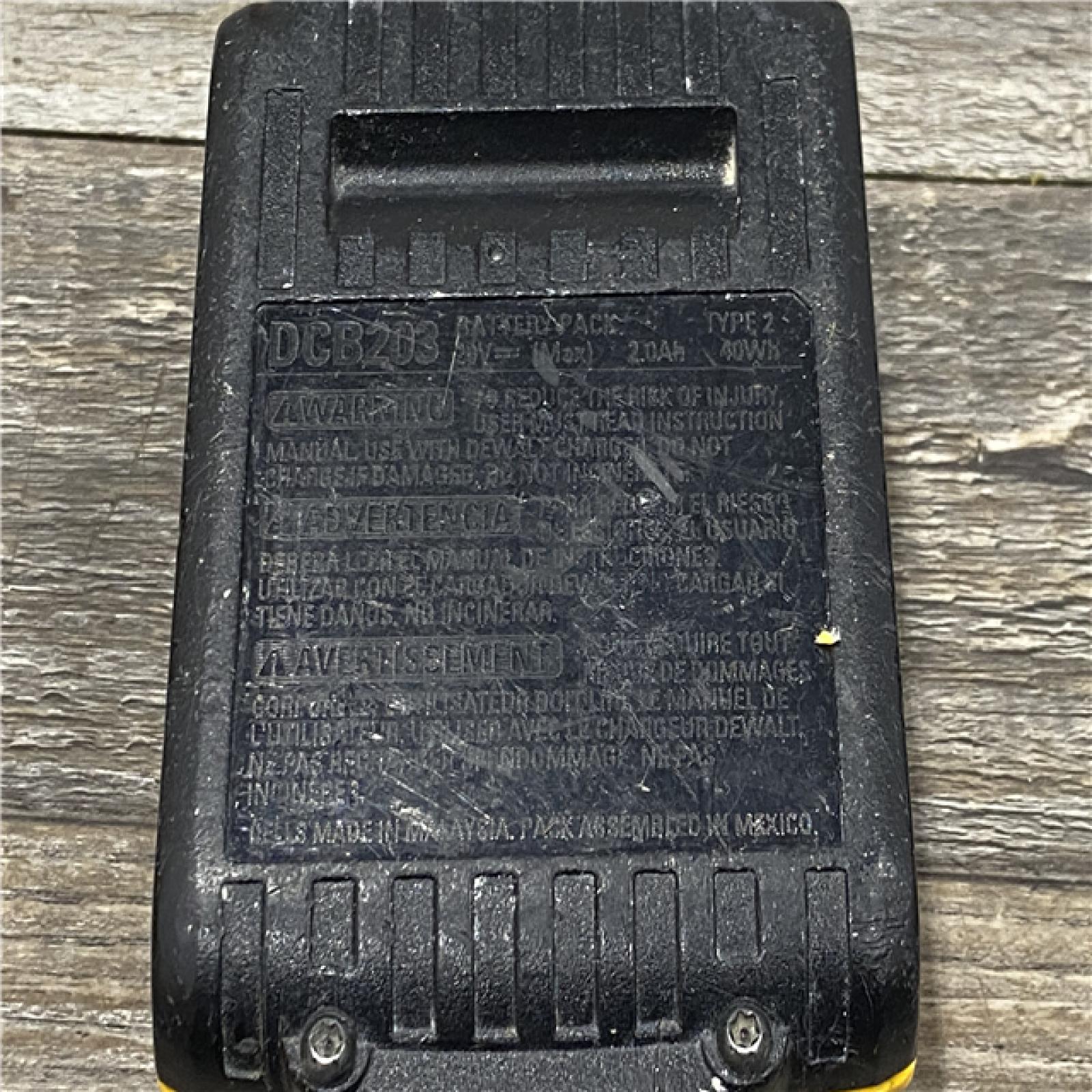 AS-IS DEWALT ATOMIC 20V MAX Lithium Ion Cordless 23 Gauge Pin Nailer Kit