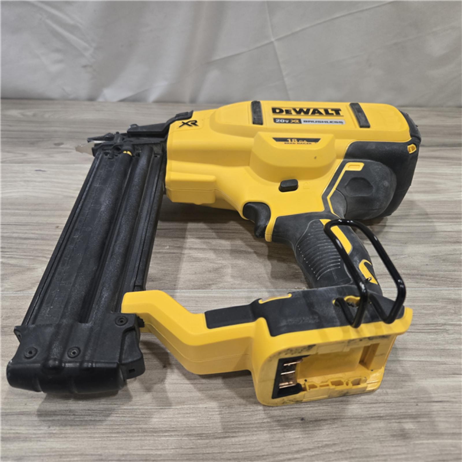 AS-IS DeWalt 20V MAX XR Cordless 18-Gauge Brad Nailer (Tool Only)