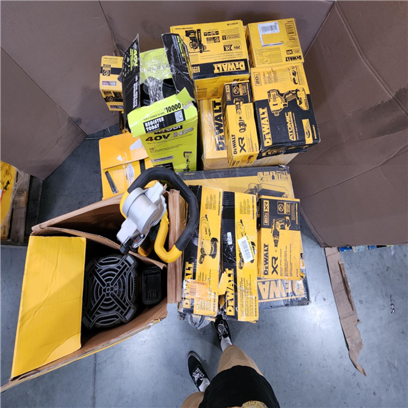 PHOENIX AS-IS TOOL PALLET
