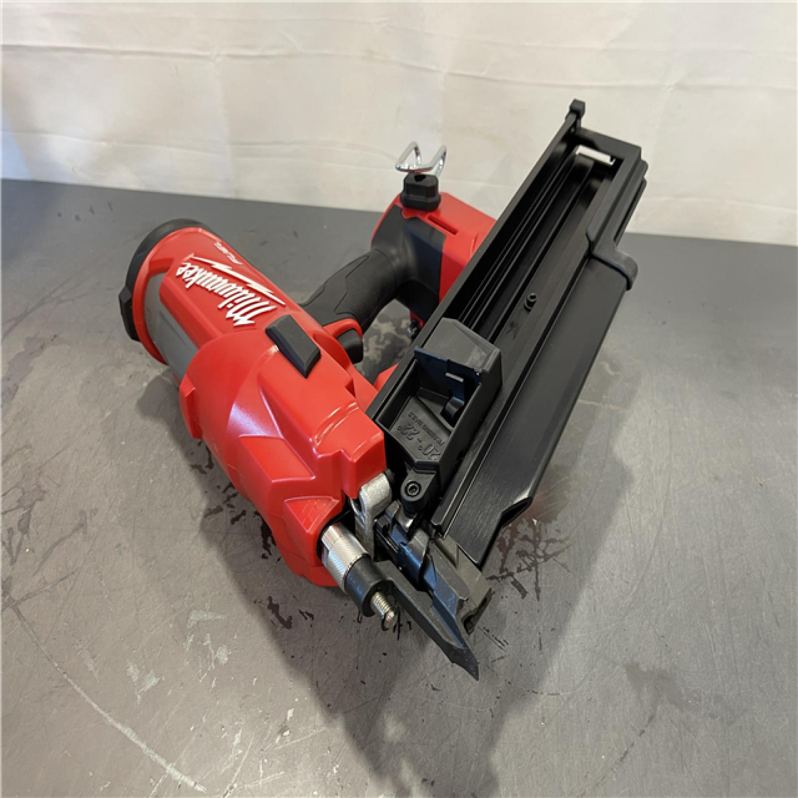 As-IS - Milwaukee M18 FUEL 3-1/2 in. 18-Volt 21-Degree Lithium-Ion Brushless Cordless Framing Nailer