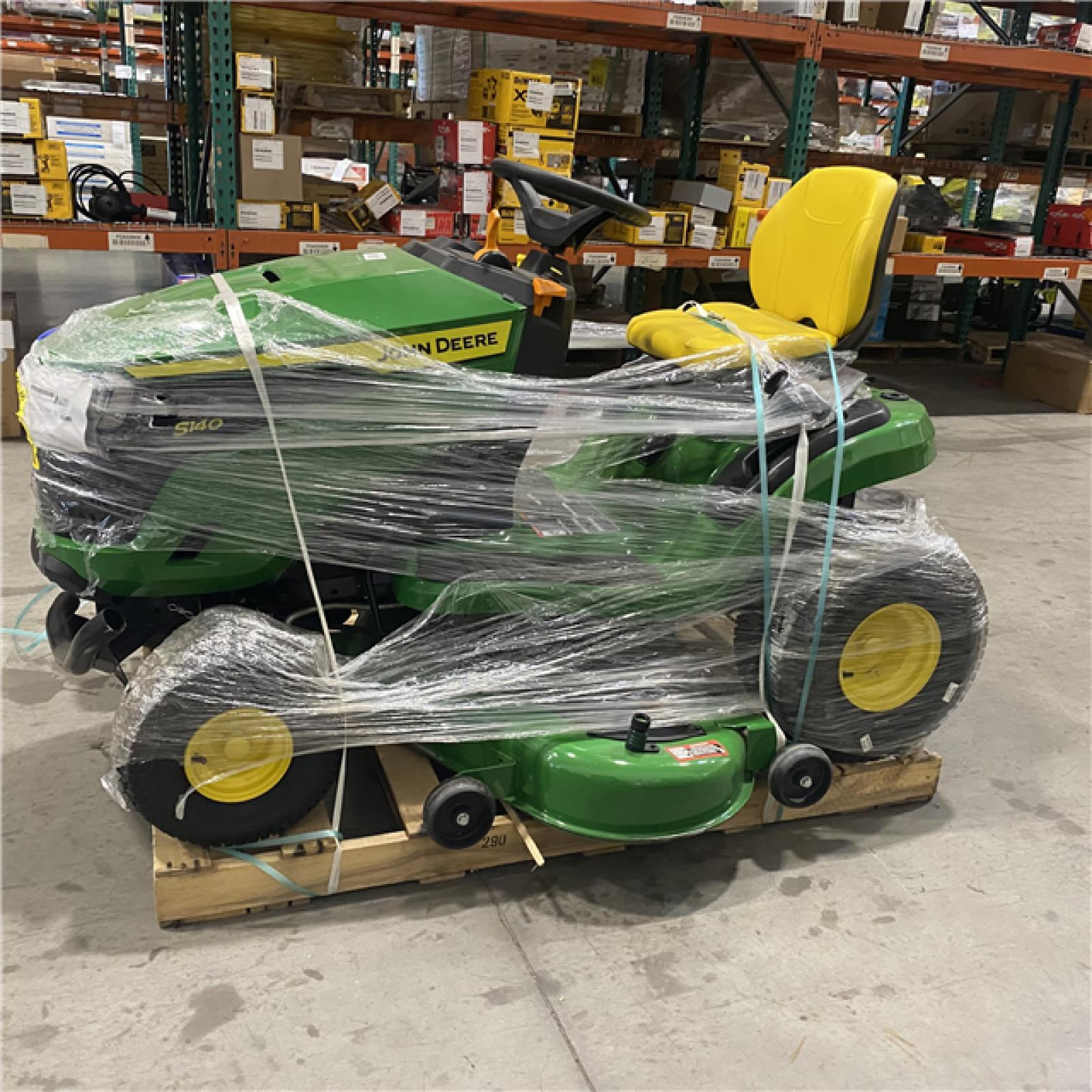 Dallas Location - As-Is Dallas Location - As-Is John Deere S140 lawn tractor - Mowers