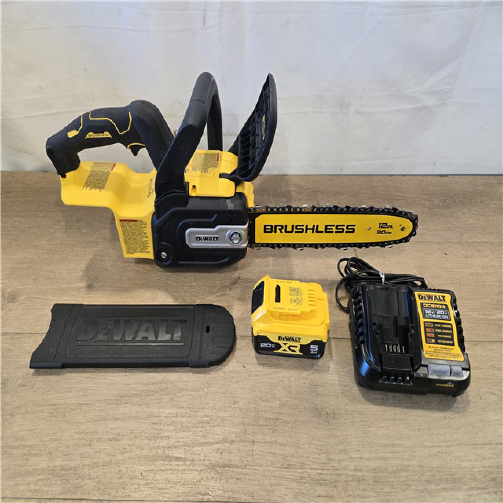AS-IS DEWALT 20V MAX Compact 12 Cordless Chainsaw Kit