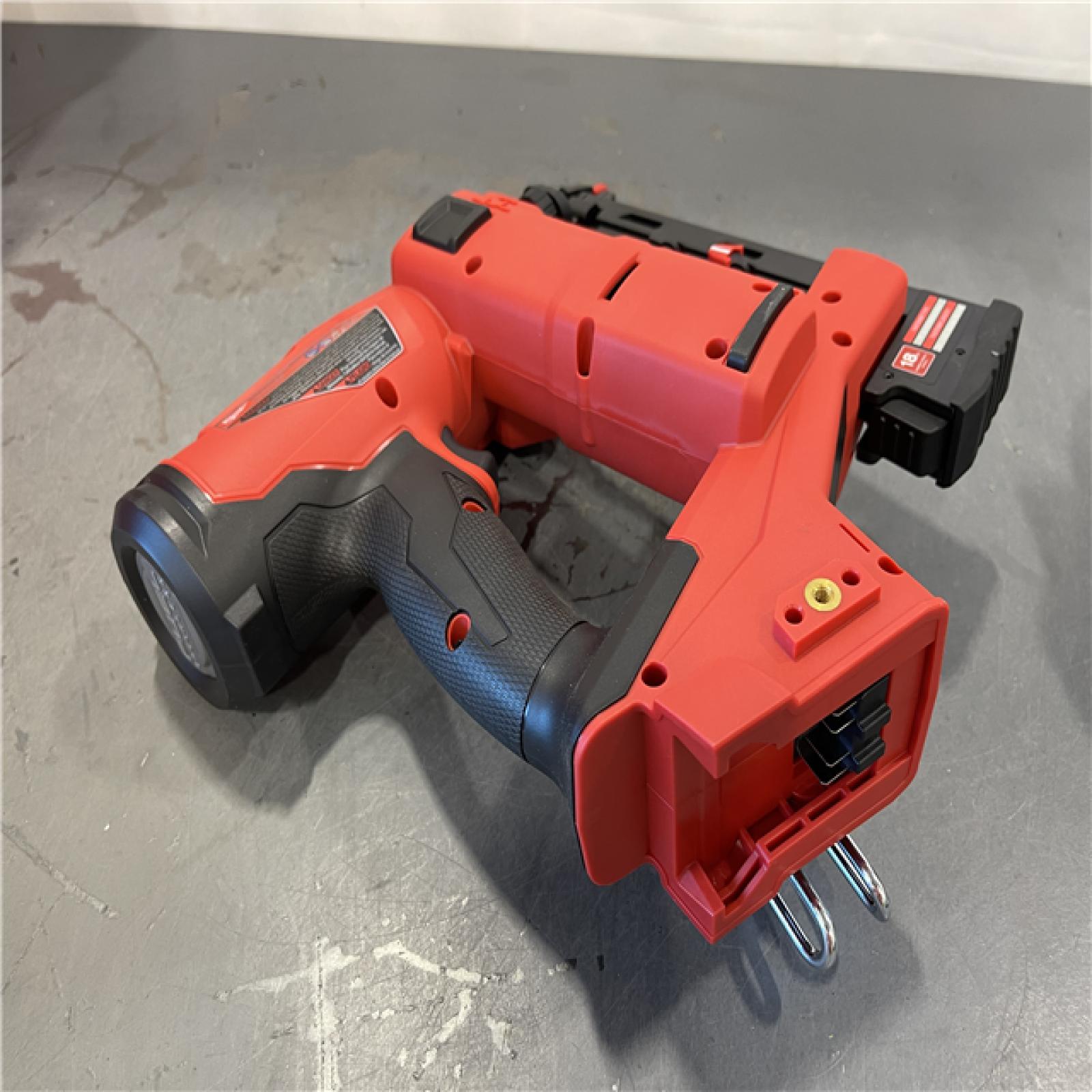 AS-IS - MILWAUKEE M18 FUEL 18-Volt Lithium-Ion Brushless Cordless 18-Gauge 1/4 in. Narrow Crown Stapler