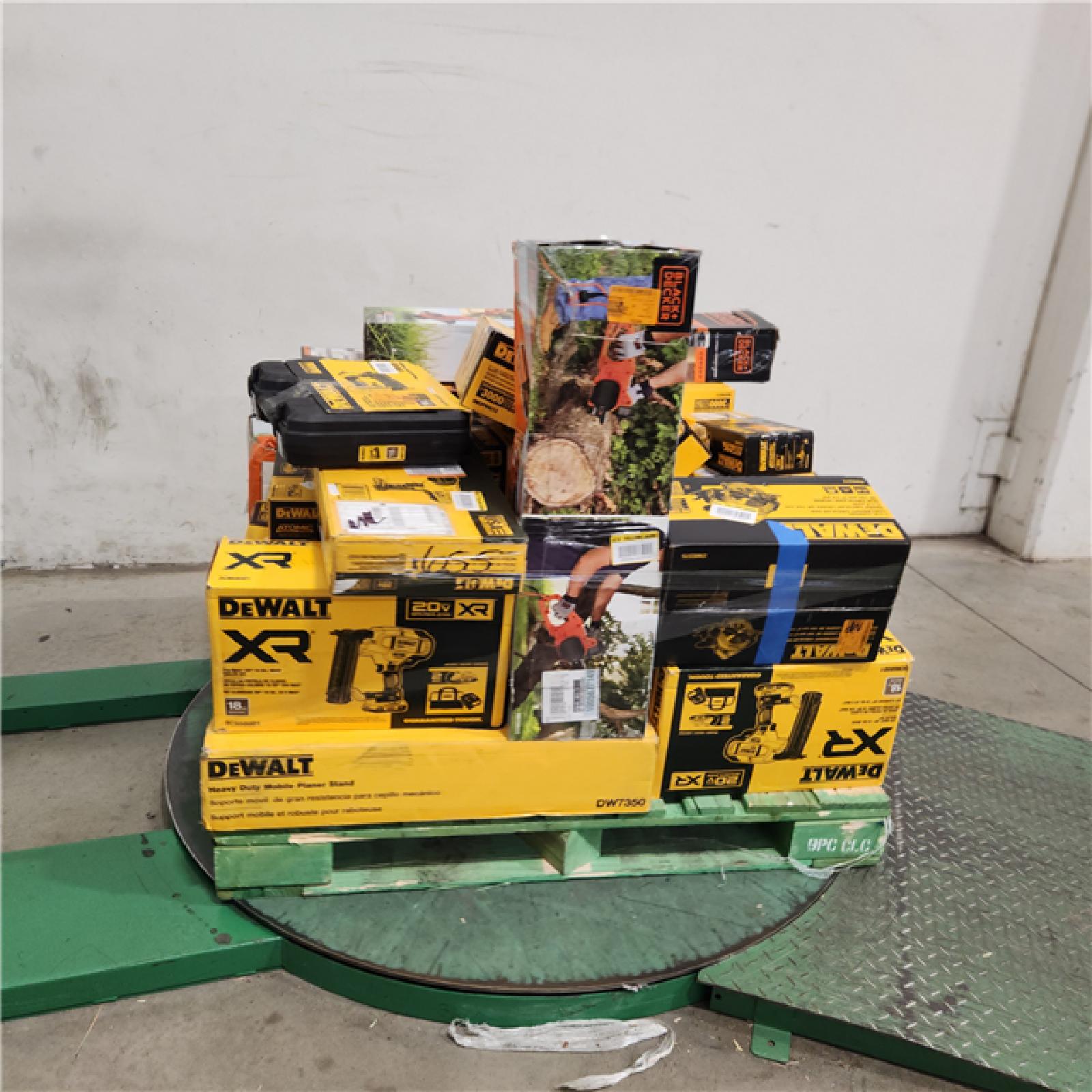 Dallas Location - As-Is Tool Pallet