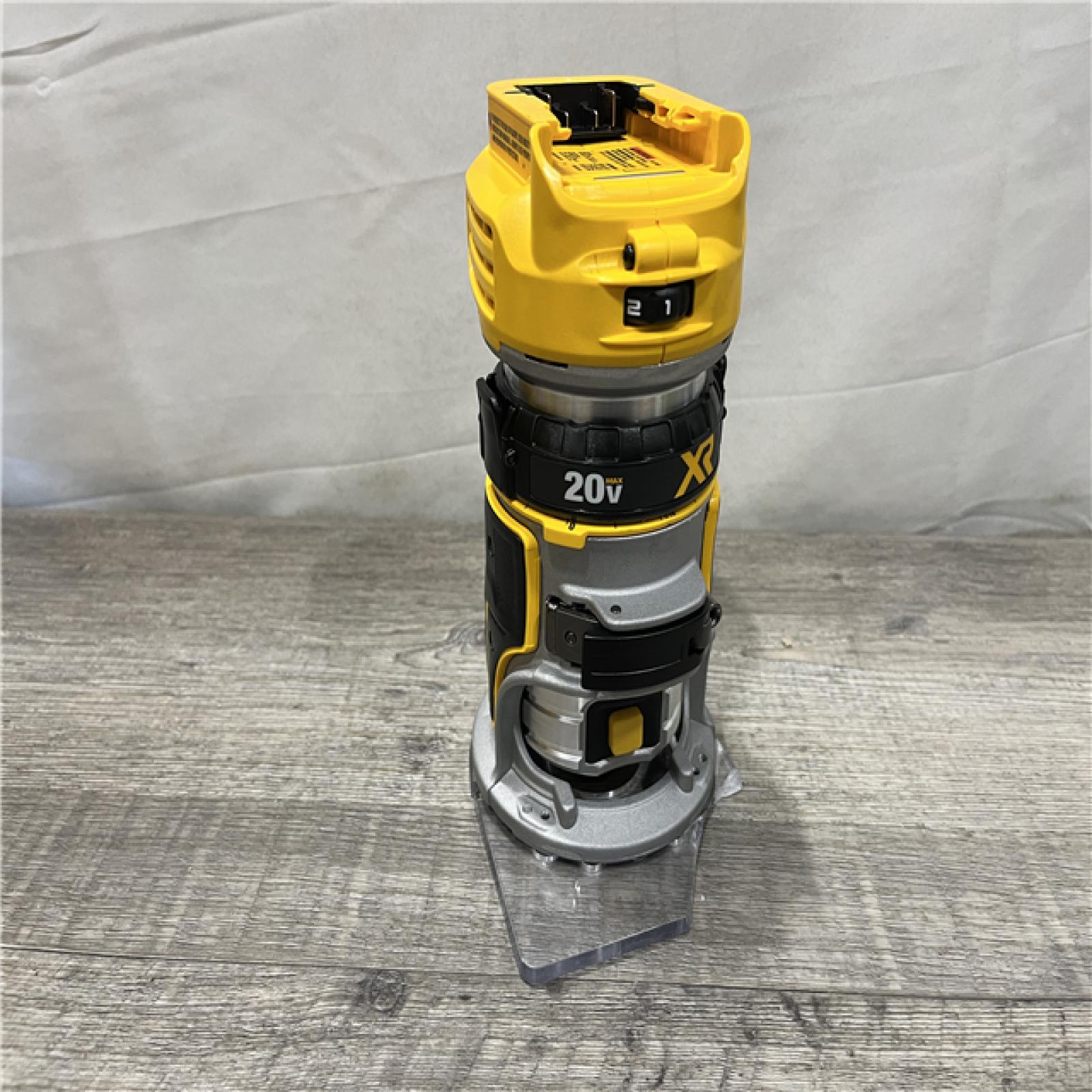 AS-IS DEWALT 20V MAX XR Cordless Brushless Fixed Base Compact Router (Tool Only)