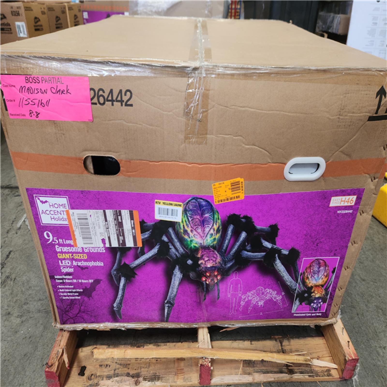 Phoenix NEW Home Accents Holiday 9.5 ft. Long Gruesome Grounds Giant-Sized LED Arachnophobia Spider