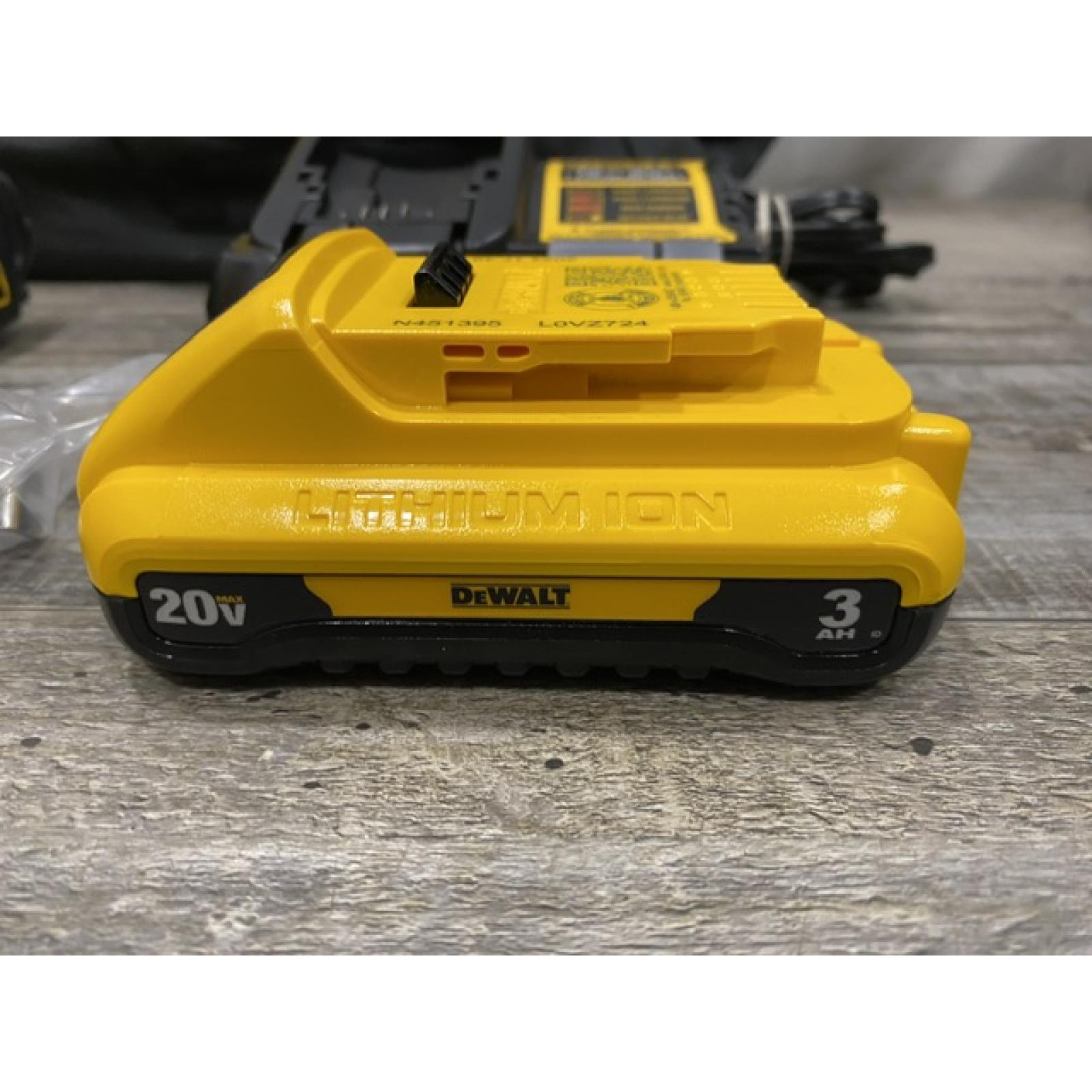 AS-IS DEWALT ATOMIC 20V Cordless 1/2 in. Compact Hammer Drill Kit