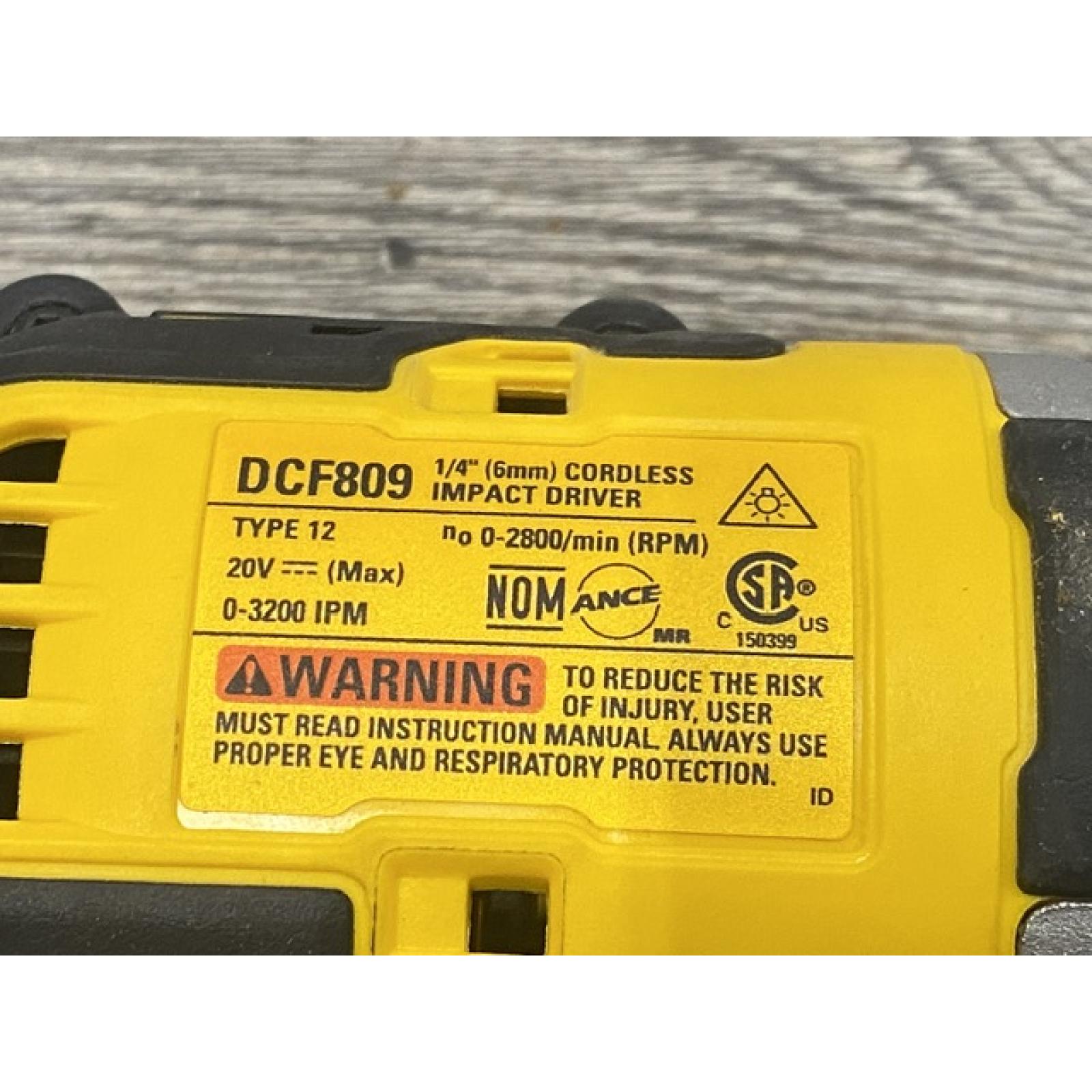 AS-IS DEWALT Atomic 20V Max Lithium-Ion Brushless Cordless Compact 1/4 in. Impact Driver Kit
