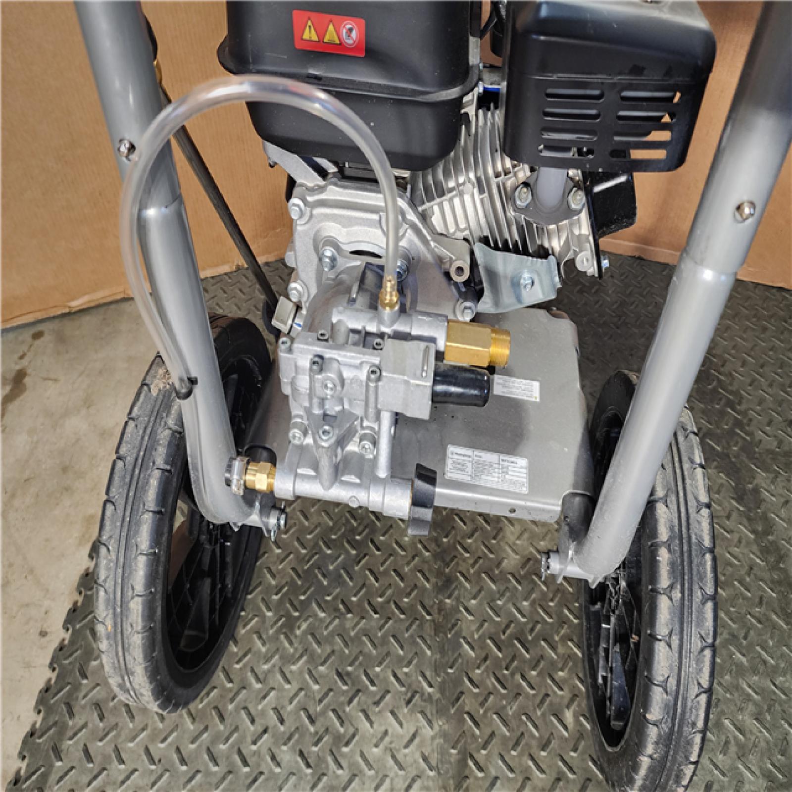 HOUSTON LOCATION - AS-IS Westinghouse 3400-PSI  2.5-GPM Gas Pressure Washer with 5 Nozzles & Soap Tank
