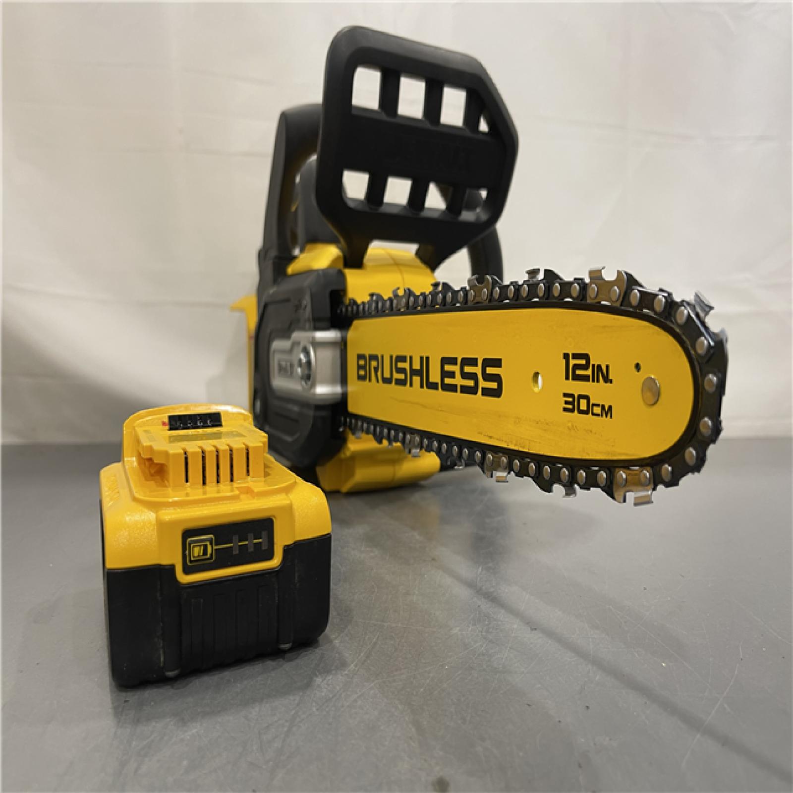 AS-IS - DEWALT 20V MAX Compact 12 Brushless Cordless Chainsaw Kit