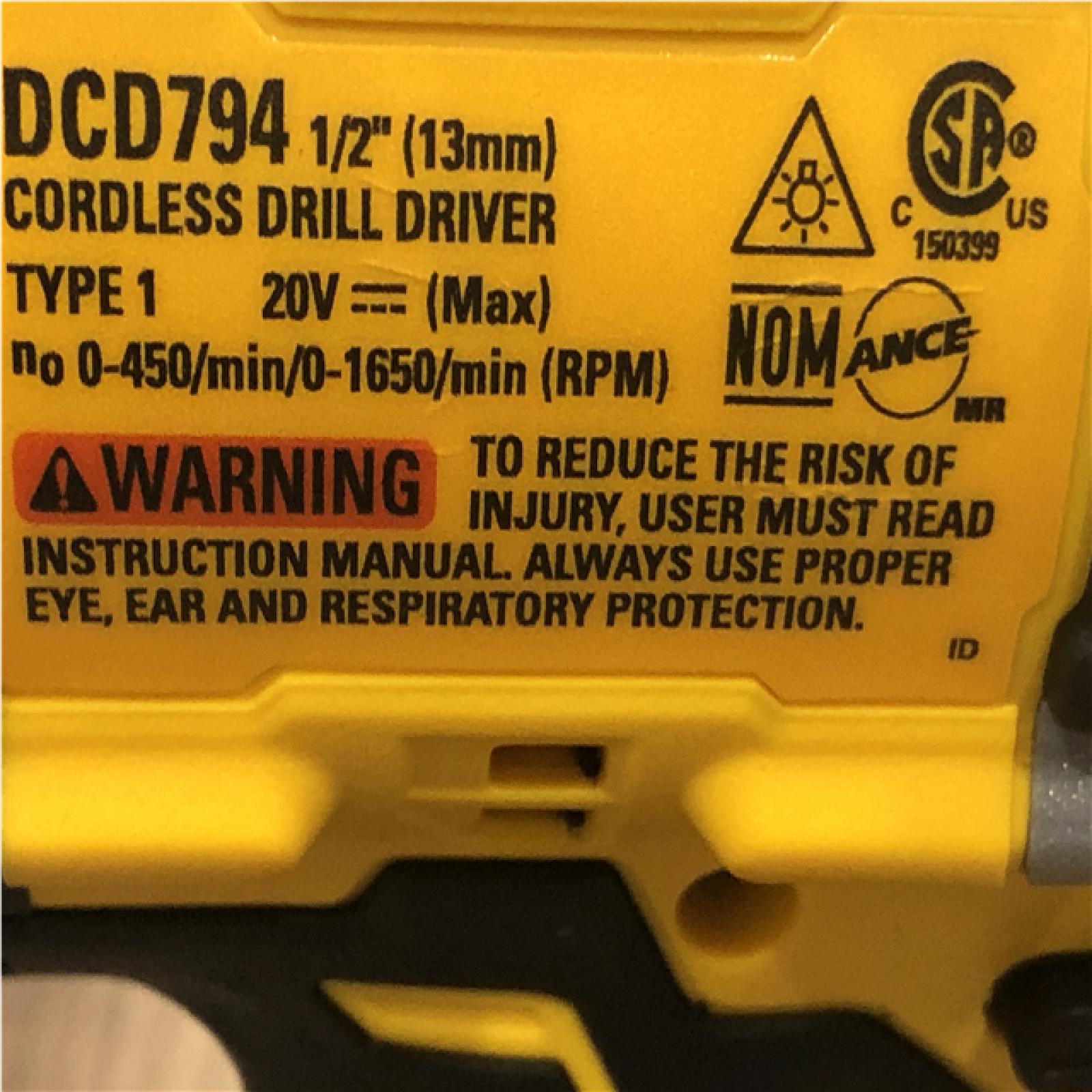 AS-IS DEWALT ATOMIC 20-Volt Lithium-Ion Cordless Brushless (4-Tool) Combo Kit