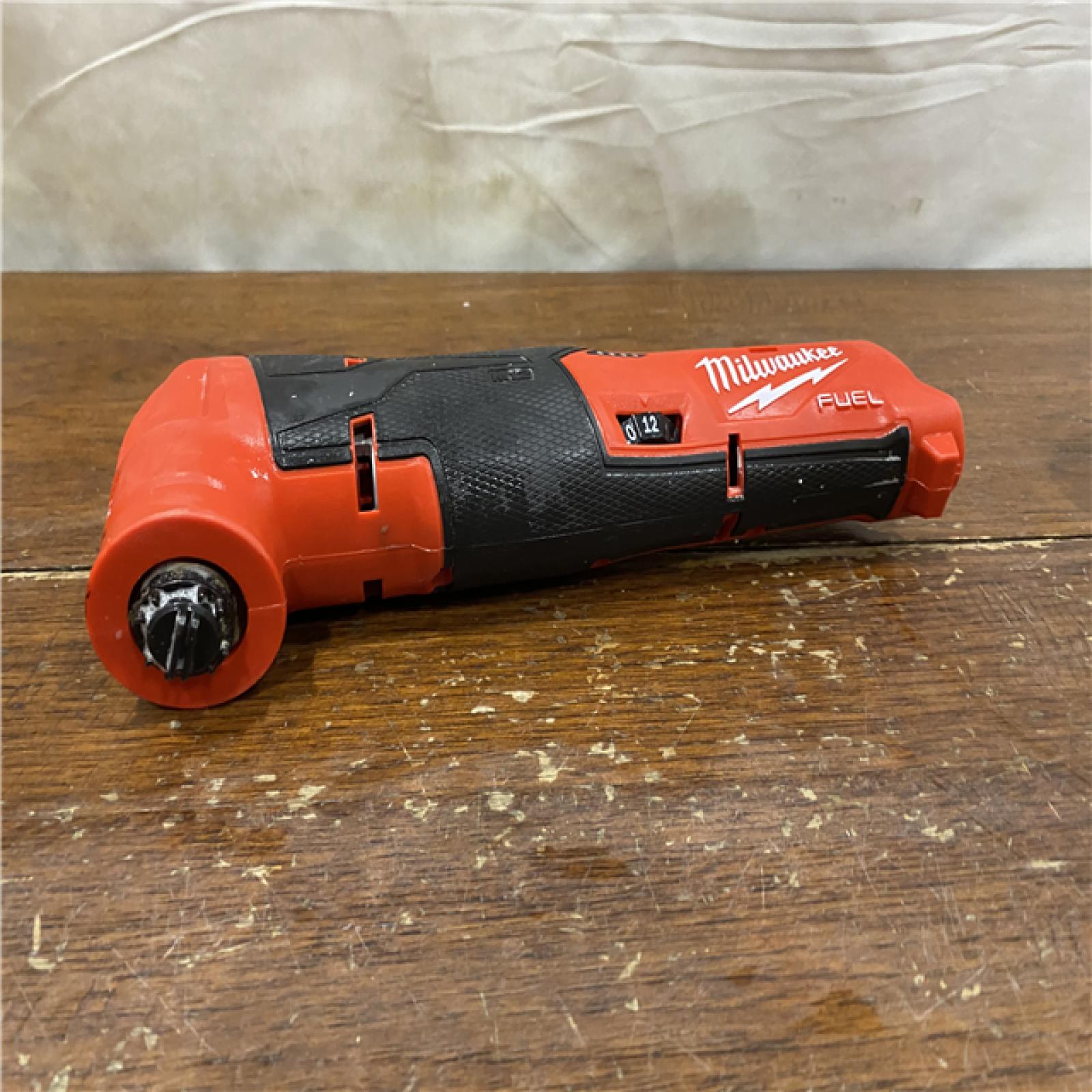 AS-IS Milwaukee M12 12V Lithium-Ion Cordless Oscillating Multi-Tool 2526-20 (Tool-Only)