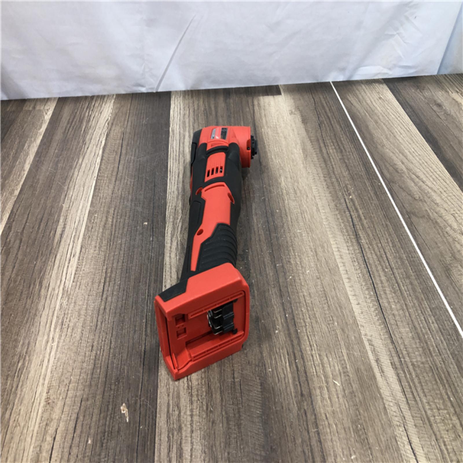 AS-IS Milwaukee 18V Lithium-Ion Cordless Oscillating Multi-Tool (Tool-Only)