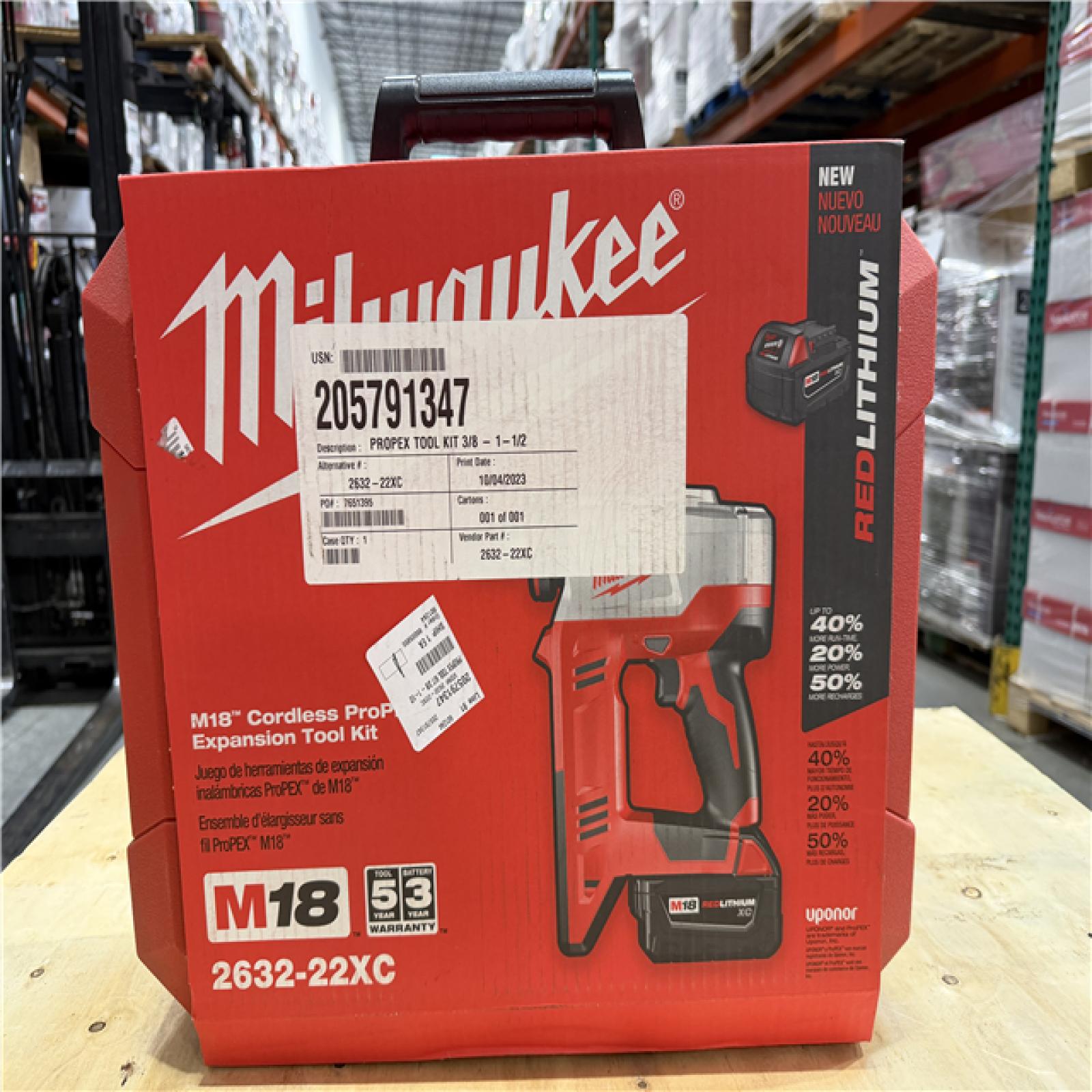 NEW! - Milwaukee M18 18-Volt Lithium-Ion Cordless 3/8 in. to 1-1/2 in Expansion Tool Kit with 3 Heads  Two 3.0Ah Batteries