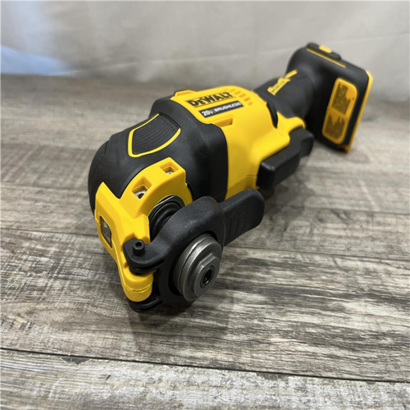 AS-IS DEWALT ATOMIC 20V MAX Cordless Brushless Oscillating Multi Tool (Tool Only)