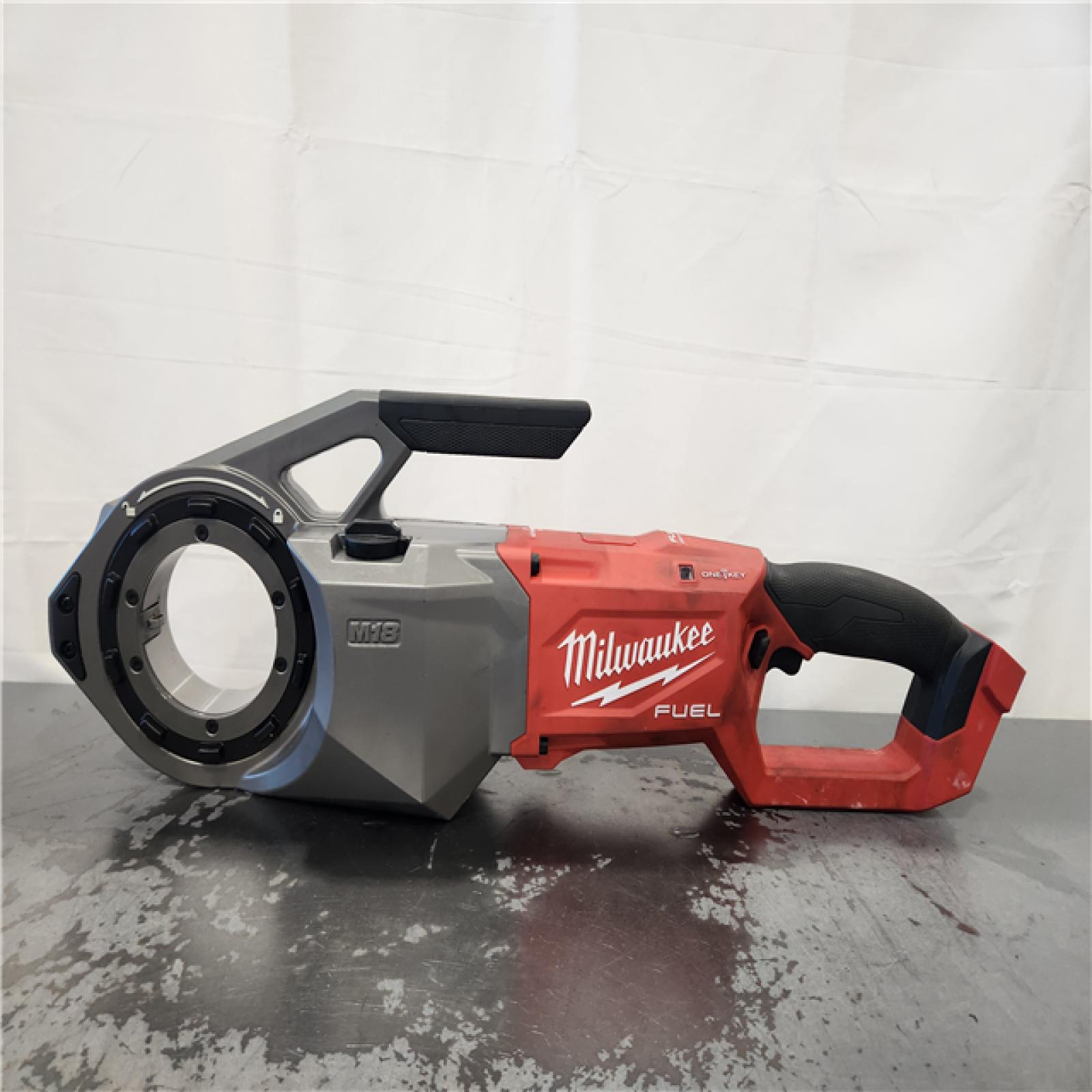 AS-IS- M18 Fuel One-Key Cordless Brushless Pipe Threader Kit with (2) 12.0Ah Batteries and Case