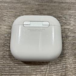 AS-IS Apple Airpods 4 Wireless Charging Case