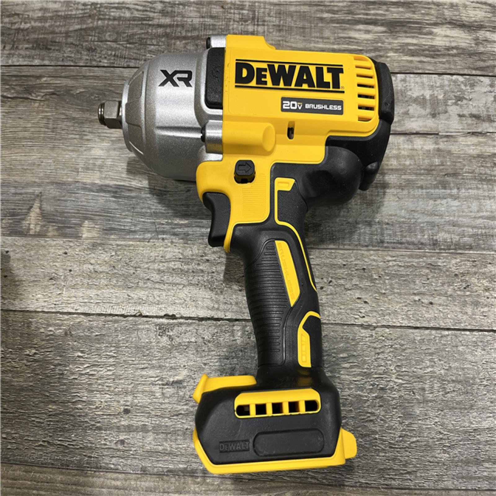 AS-IS DEWALT 20V MAX Lithium-Ion Cordless 1/2 in. Impact Wrench Kit