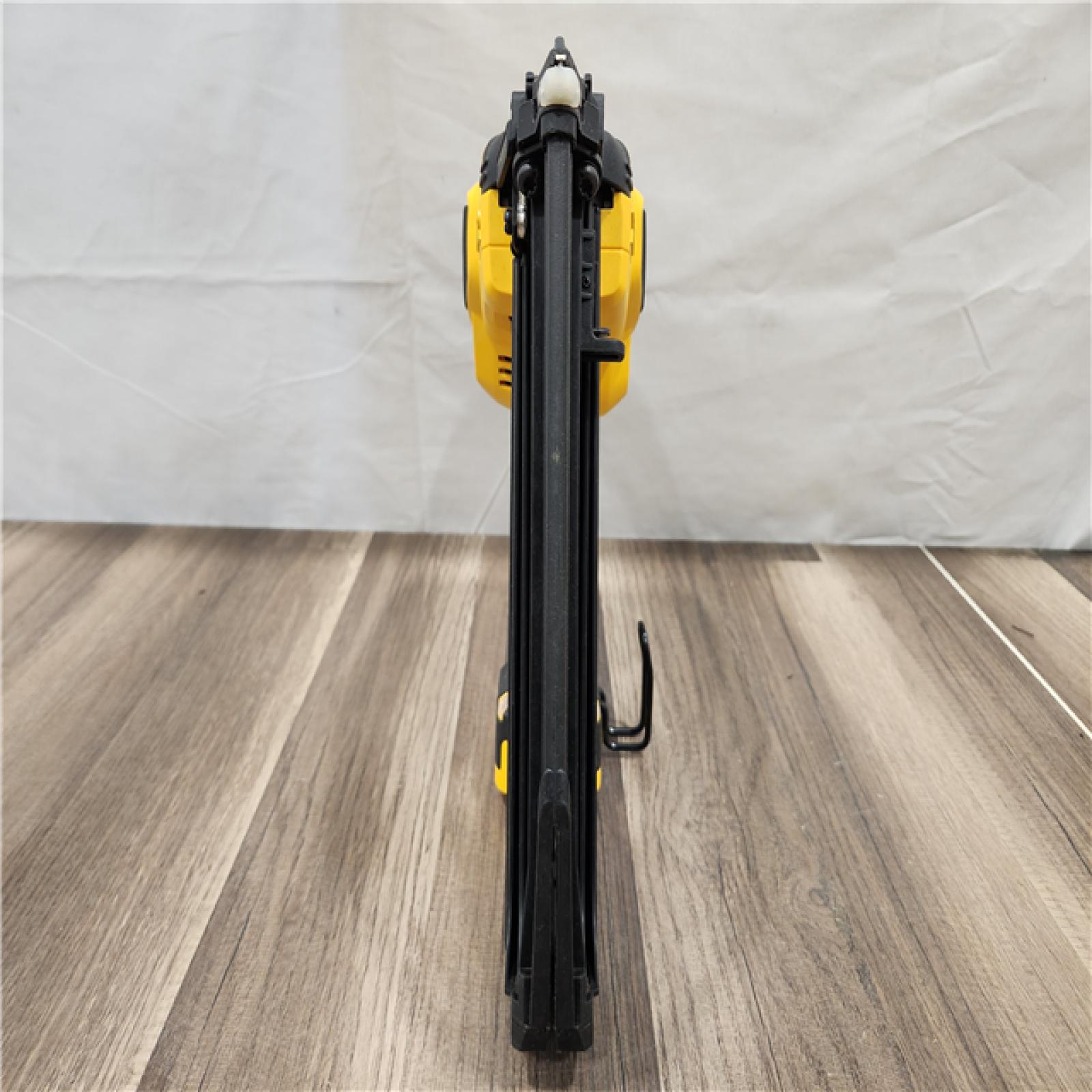 AS-IS- DEWALT 20V MAX XR 16-Gauge Lithium-Ion Cordless Finish Nailer (Tool Only)