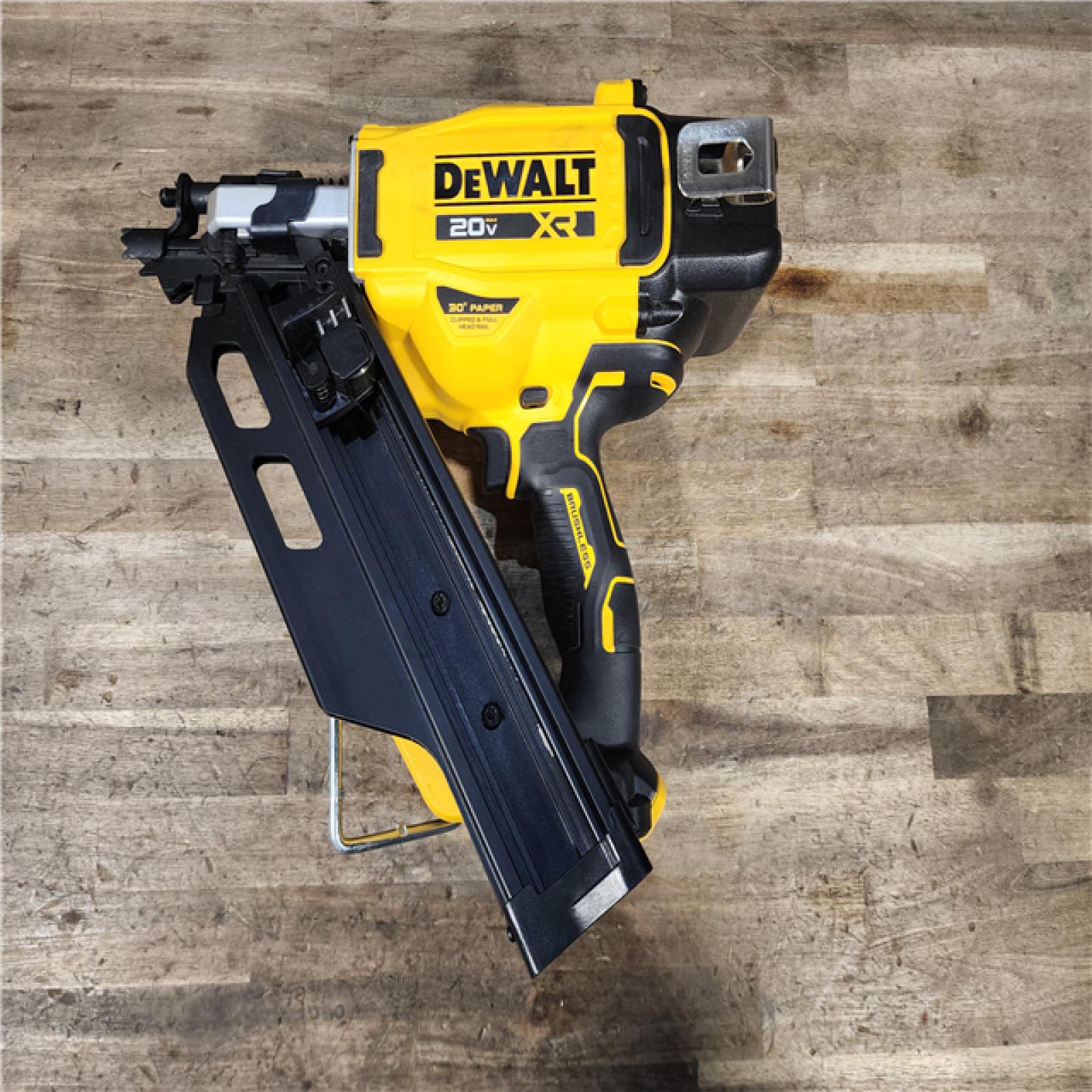 HOUSTON LOCATION - AS-IS DEWALT 20V 30 Degree Cordless Framing Nailer (Tool-Only)