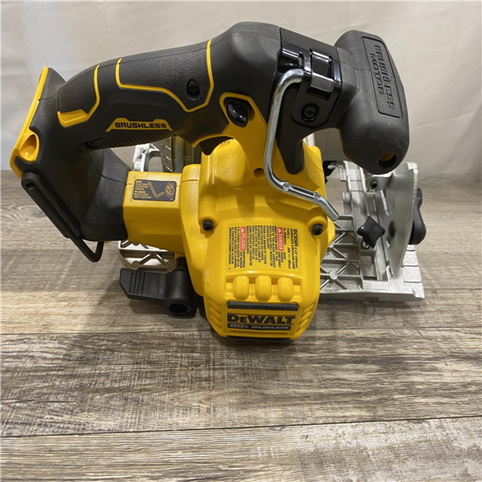 AS-IS DEWALT 20V MAX Cordless Brushless 6-1/2 in. Sidewinder Style Circular Saw (Tool Only)