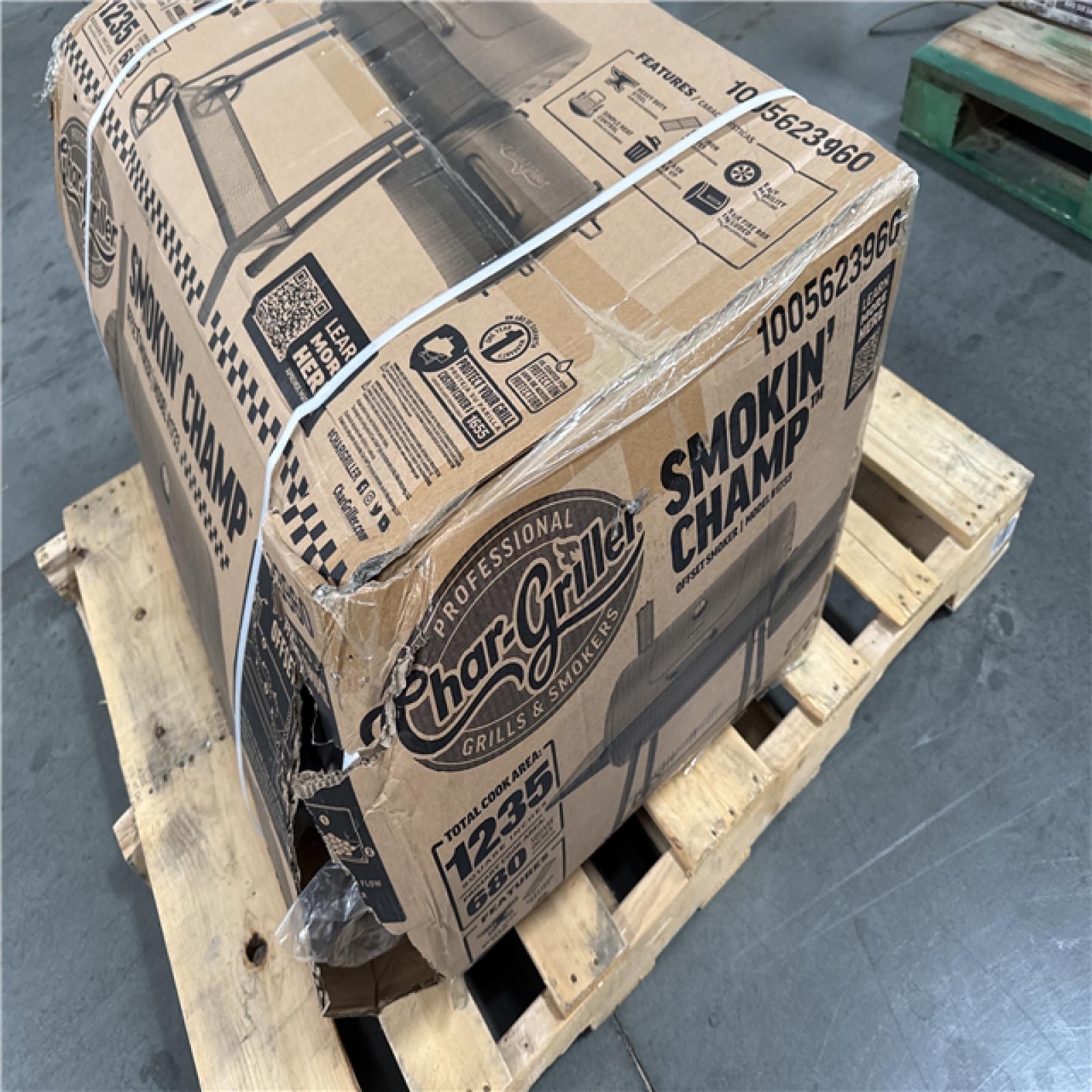 California AS-IS Professional Char-Griller Smokin Champ Offset Smoker (Damaged Box)