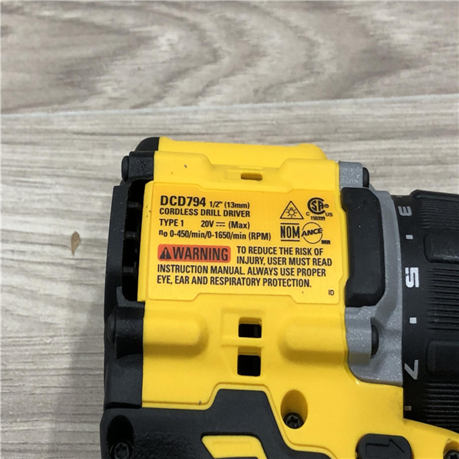 AS-IS DEWALT Atomic 20V Lithium-Ion Cordless Compact 1/2 in. Drill/Driver Kit
