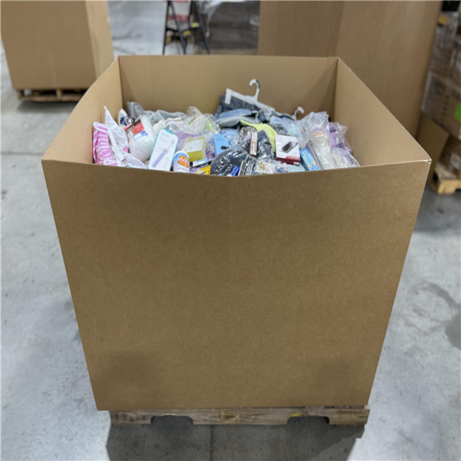 DALLAS LOCATION - NEW! BULLSEYE MIXED PALLET