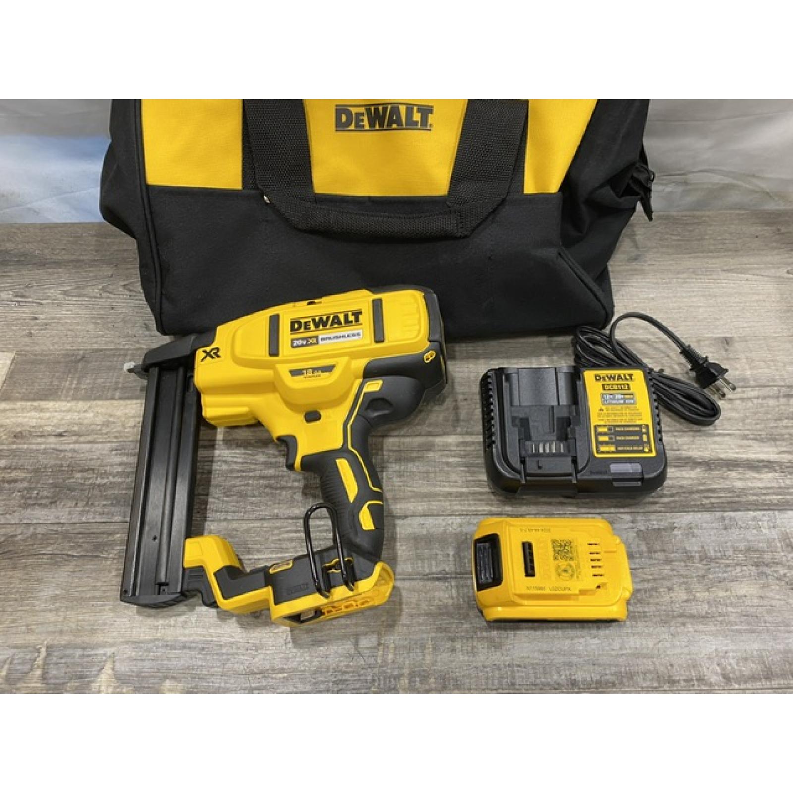 AS-IS DEWALT 20V MAX XR Lithium-Ion Cordless 18-Gauge Narrow Crown Stapler Kit