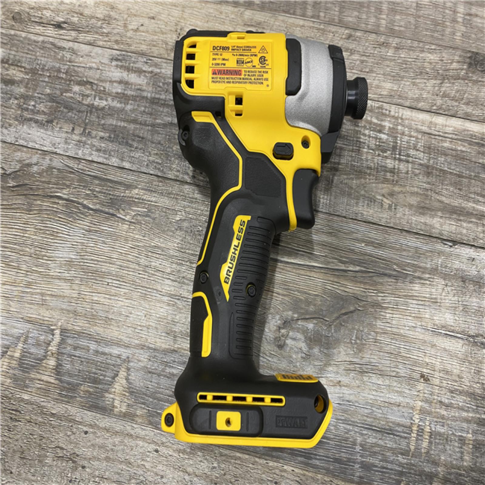AS-IS DEWALT Atomic 20V Max Lithium-Ion Brushless Cordless Compact 1/4 in. Impact Driver Kit
