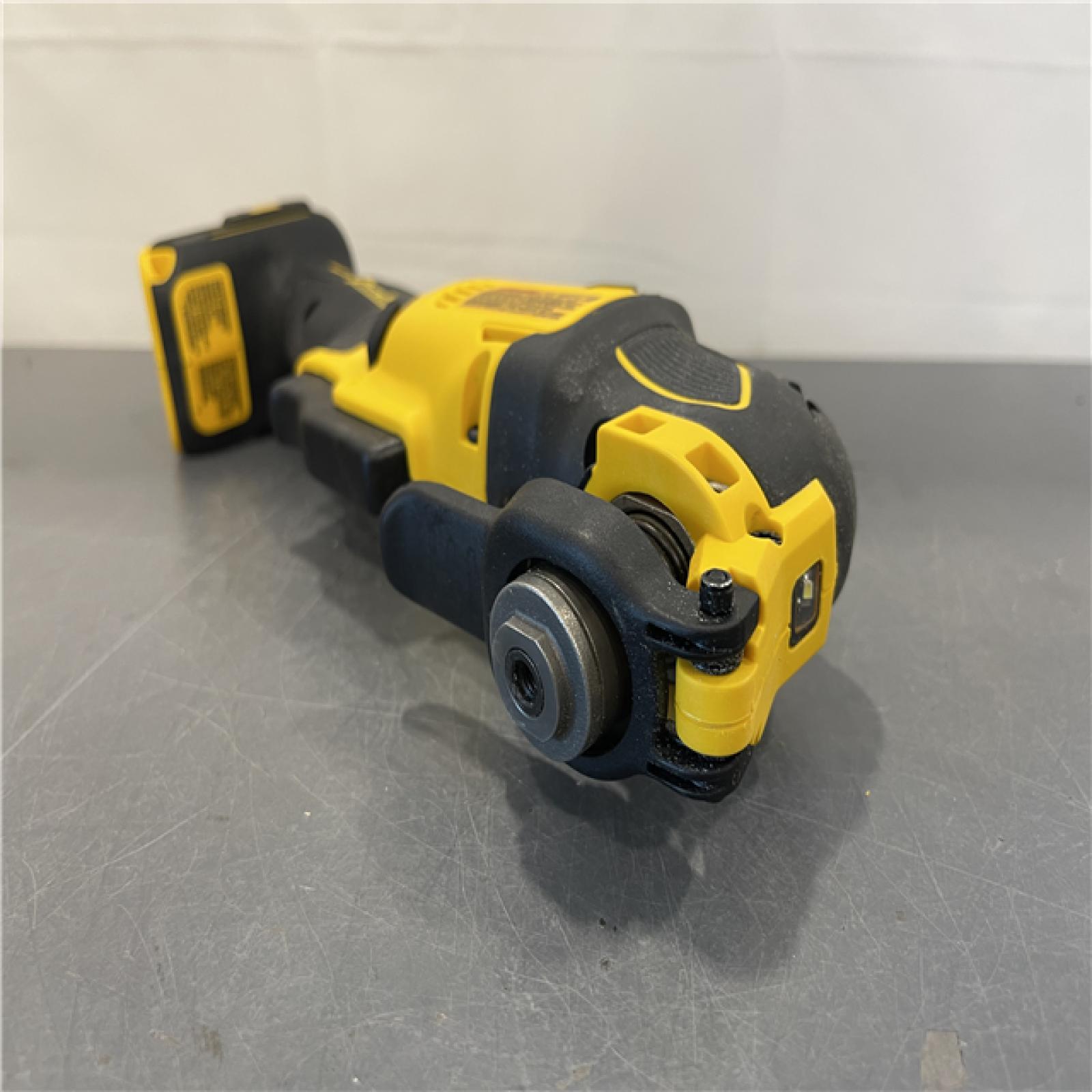 AS-IS - DEWALT ATOMIC 20V MAX Cordless Brushless Oscillating Multi Tool