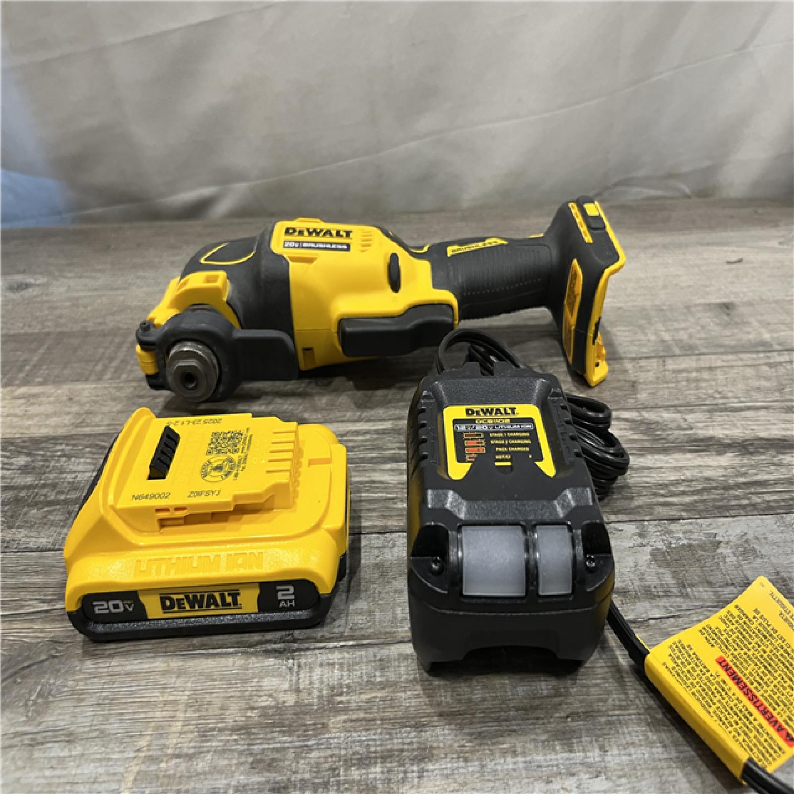 AS-IS DEWALT ATOMIC 20V MAX Cordless Brushless Oscillating Multi Tool Kit