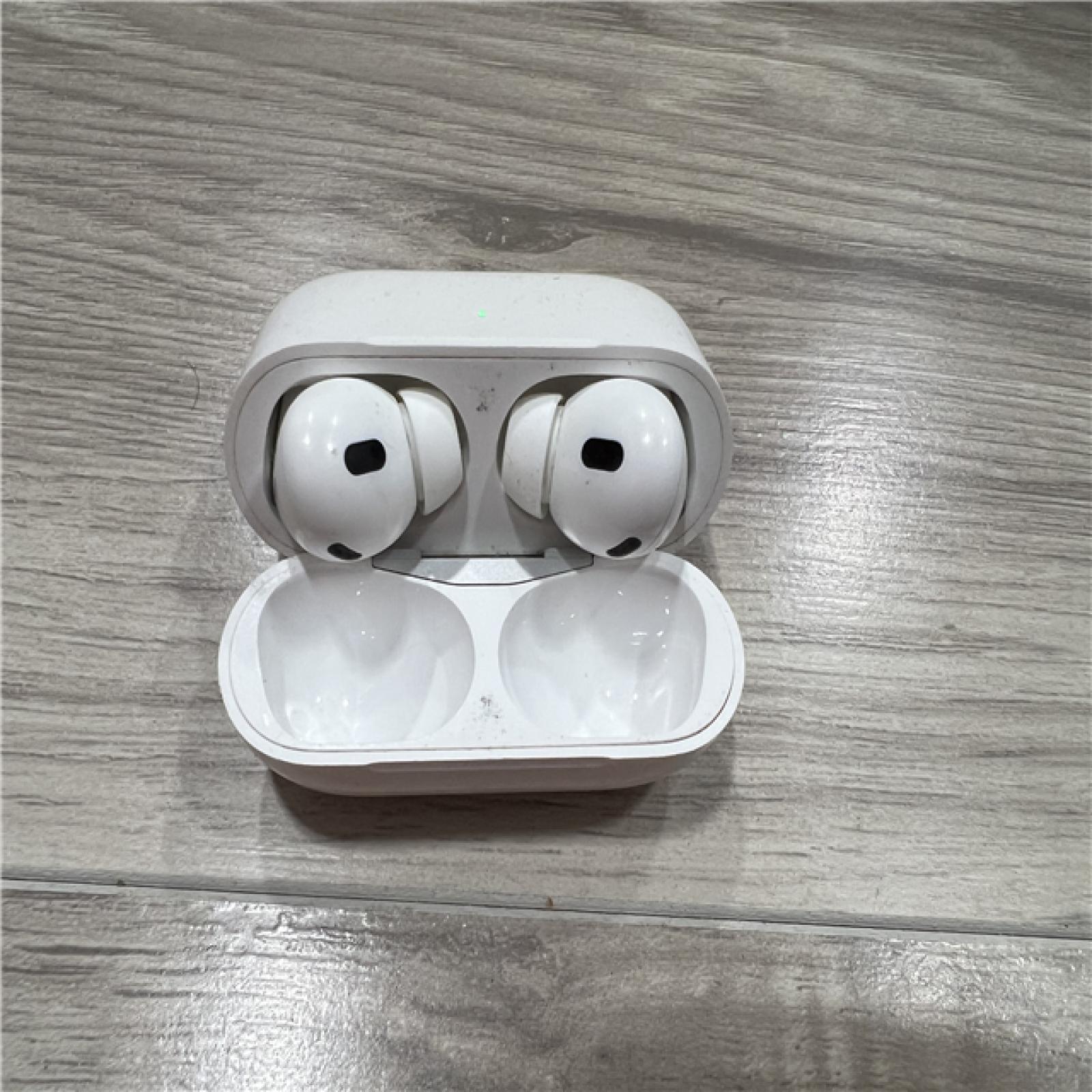 AS-IS Apple AirPods Pro (2nd Generation) with the (Lightning version) MagSafe Charging Case