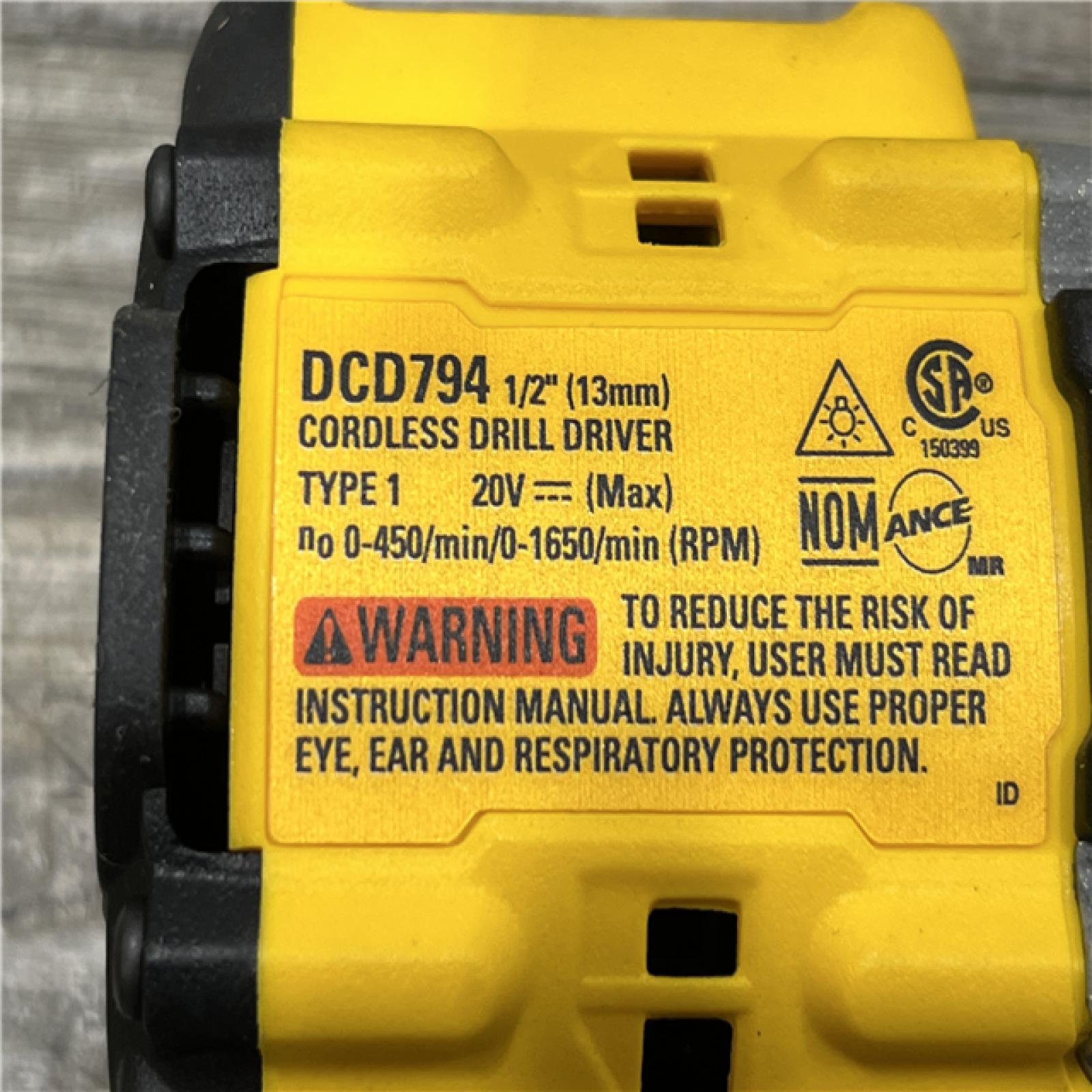 AS-IS DEWALT Atomic 20V Max Lithium-Ion Brushless Cordless Compact 1/4 in. Impact Driver Kit