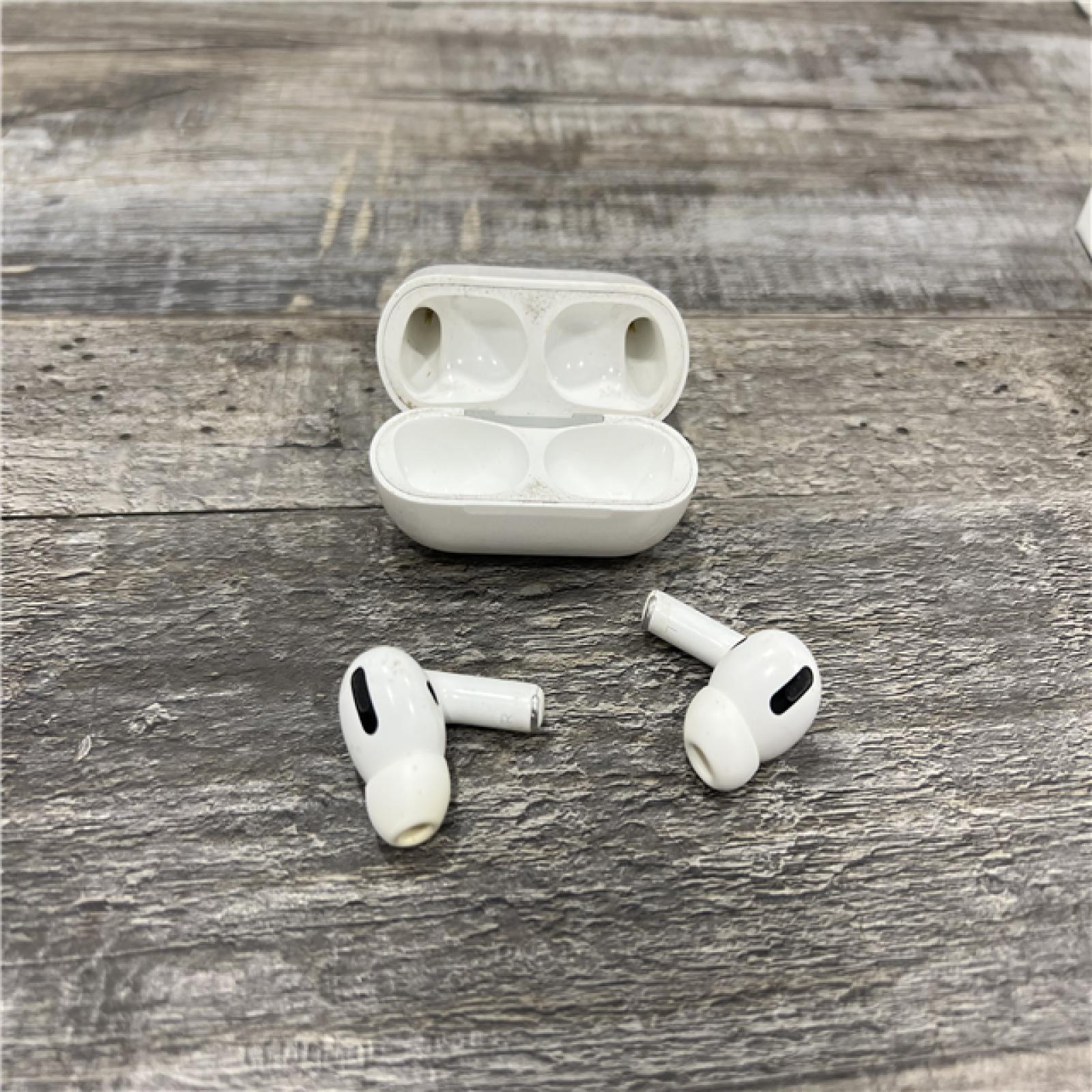 AS-IS AirPods Pro 1 And MagSafe Charging Case