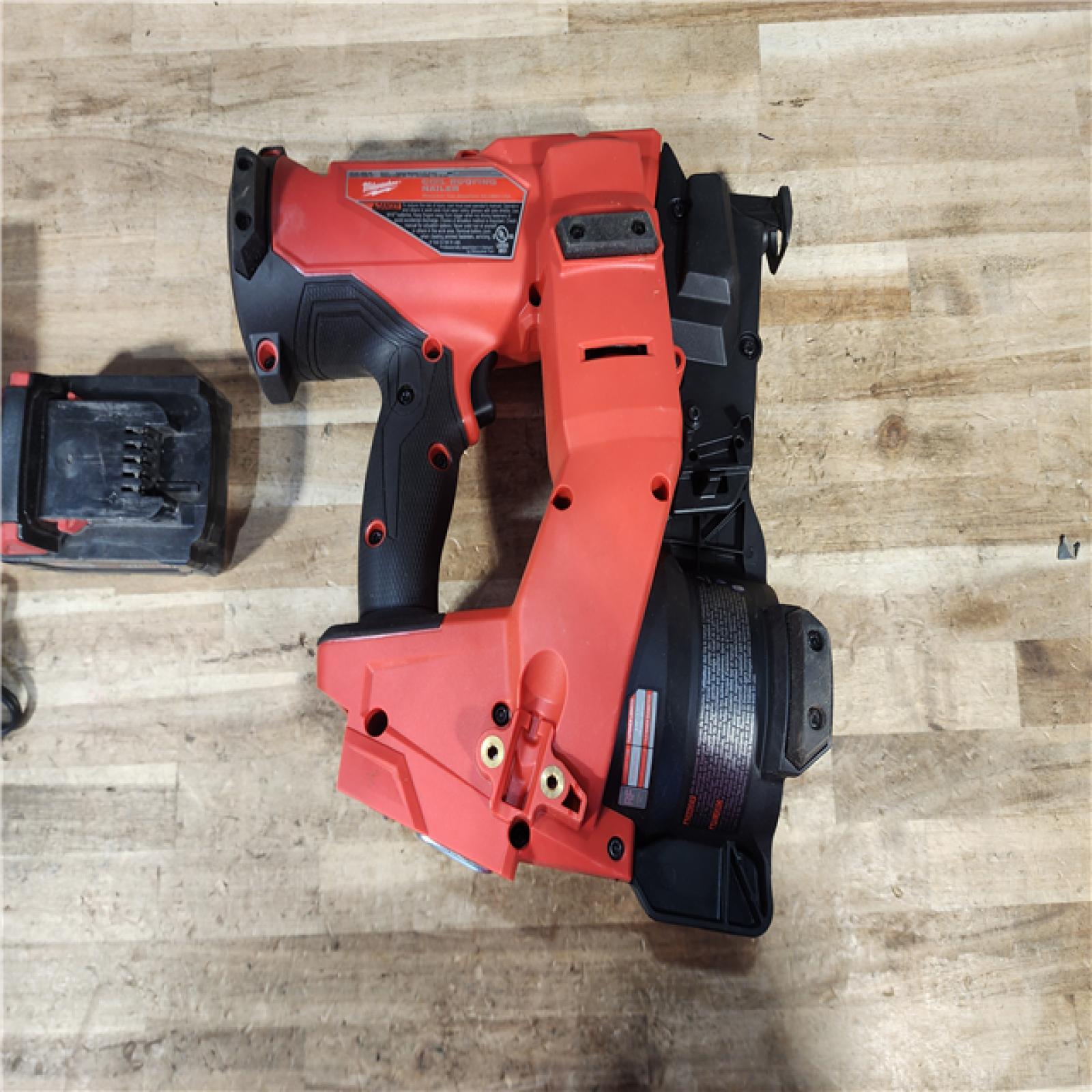 HOUSTON LOCATION - AS - IS Milwaukee FUEL 18-Volt Lithium-Ion Brushless Cordless Coil Roofing Nailer Combo Kit