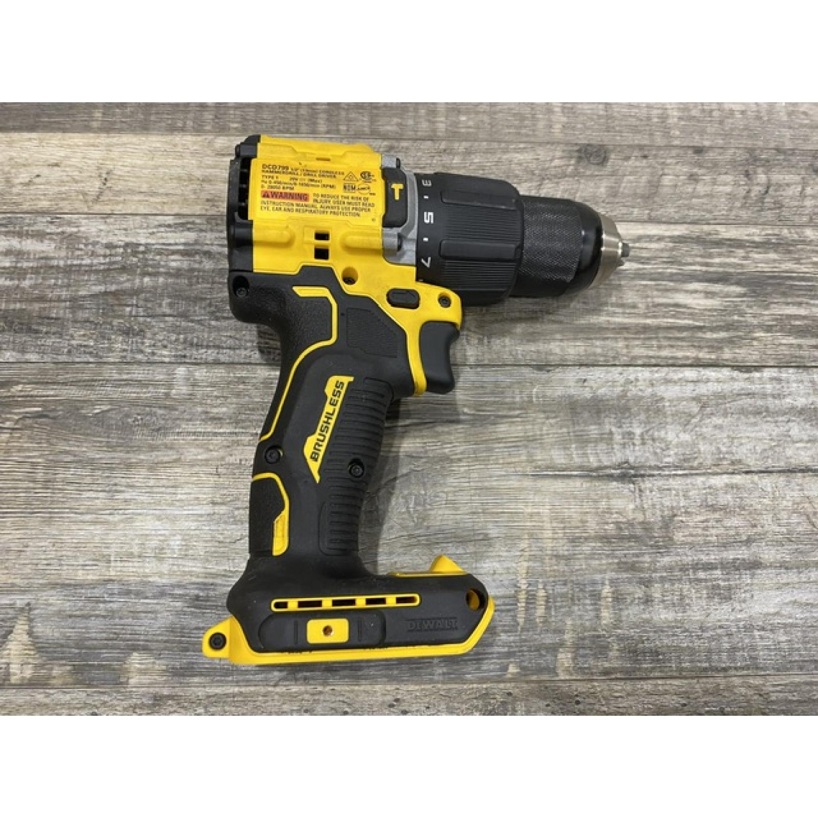 AS-IS DEWALT ATOMIC 20V Cordless 1/2 in. Compact Hammer Drill Kit