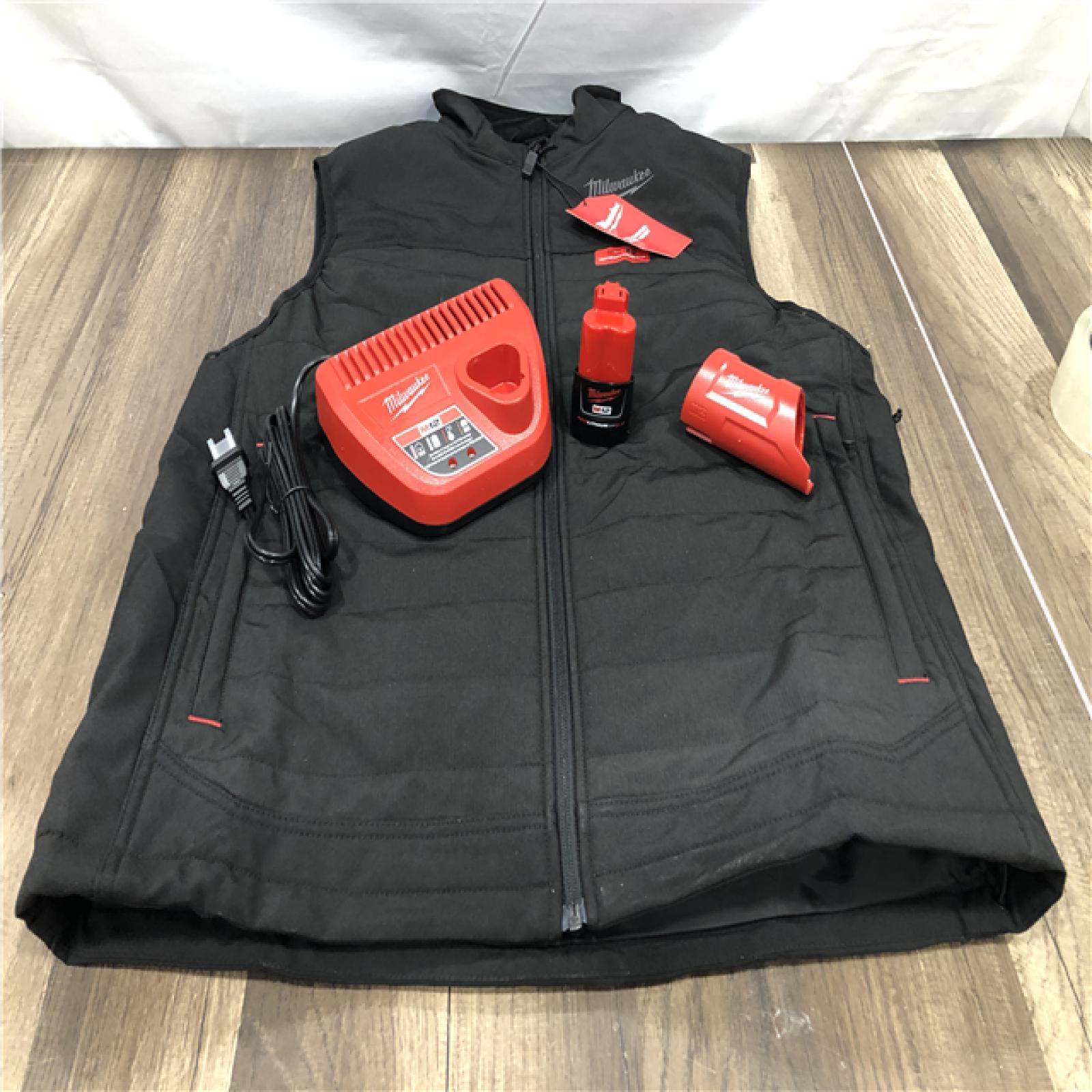 AS-IS Milwaukee Men's Medium 12V Lithium-Ion Cordless AXIS Black Heated Vest Kit