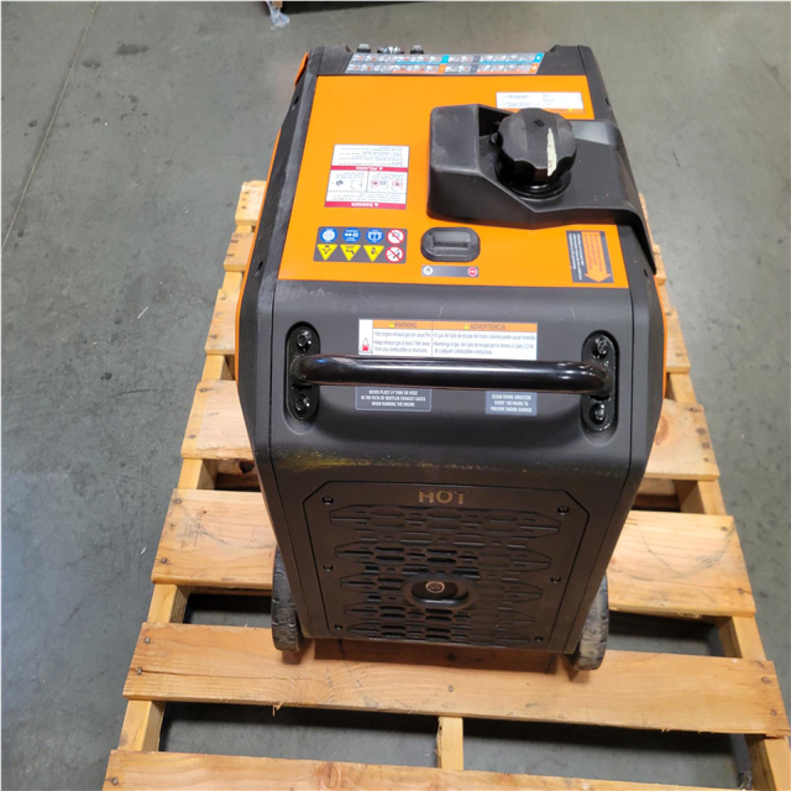CALIFORNIA AS-IS GENERAC 5200 PEAK WATT/3900 RUNNING WATTS DUAL FUEL INVERTER GENERATOR W/ PUSH TO START