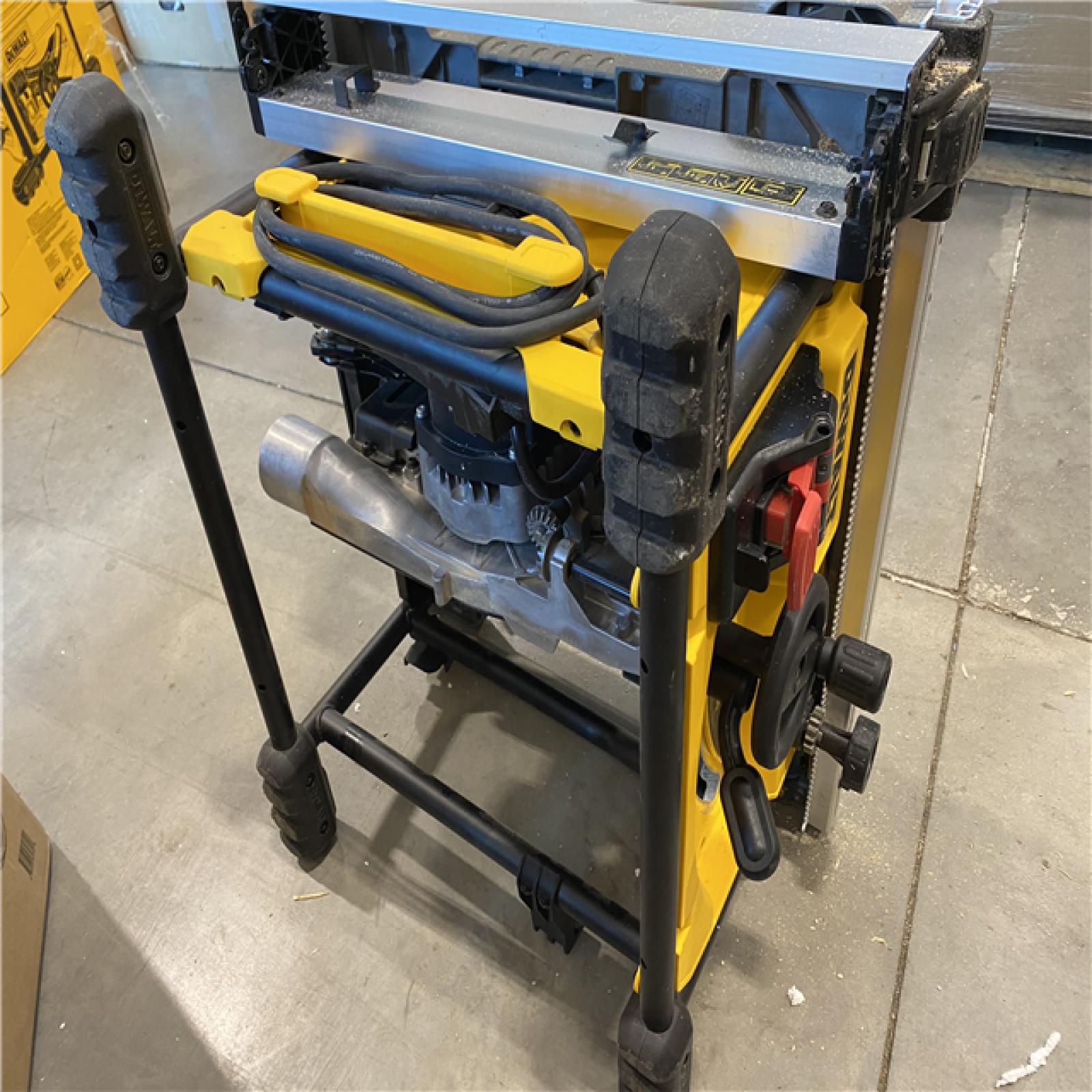 AS-IS Dewalt 8-1/4 Compact Jobsite Table Saw