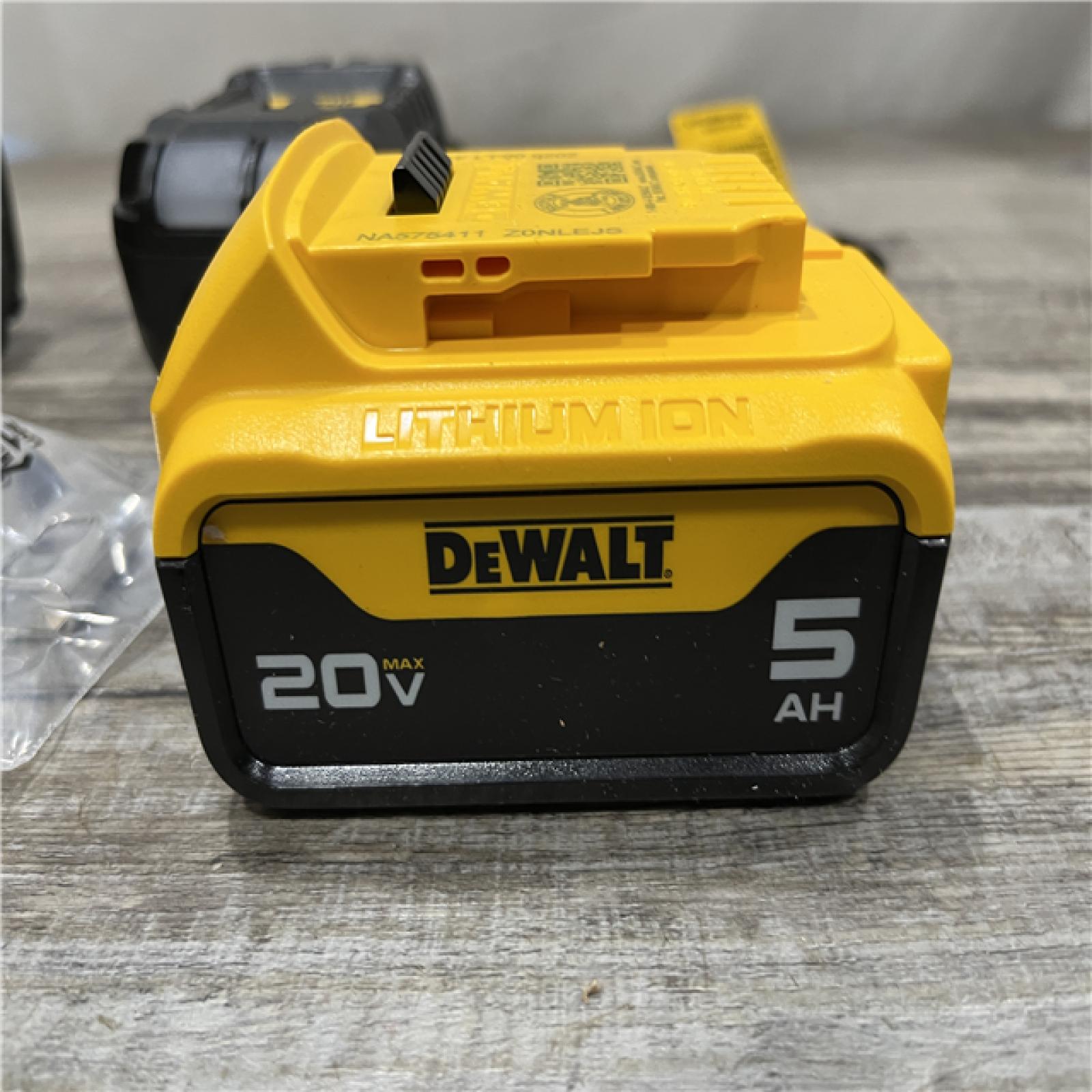AS-IS DEWALT ATOMIC 20V MAX Lithium-Ion Cordless 1/4 in. Brushless Impact Driver Kit