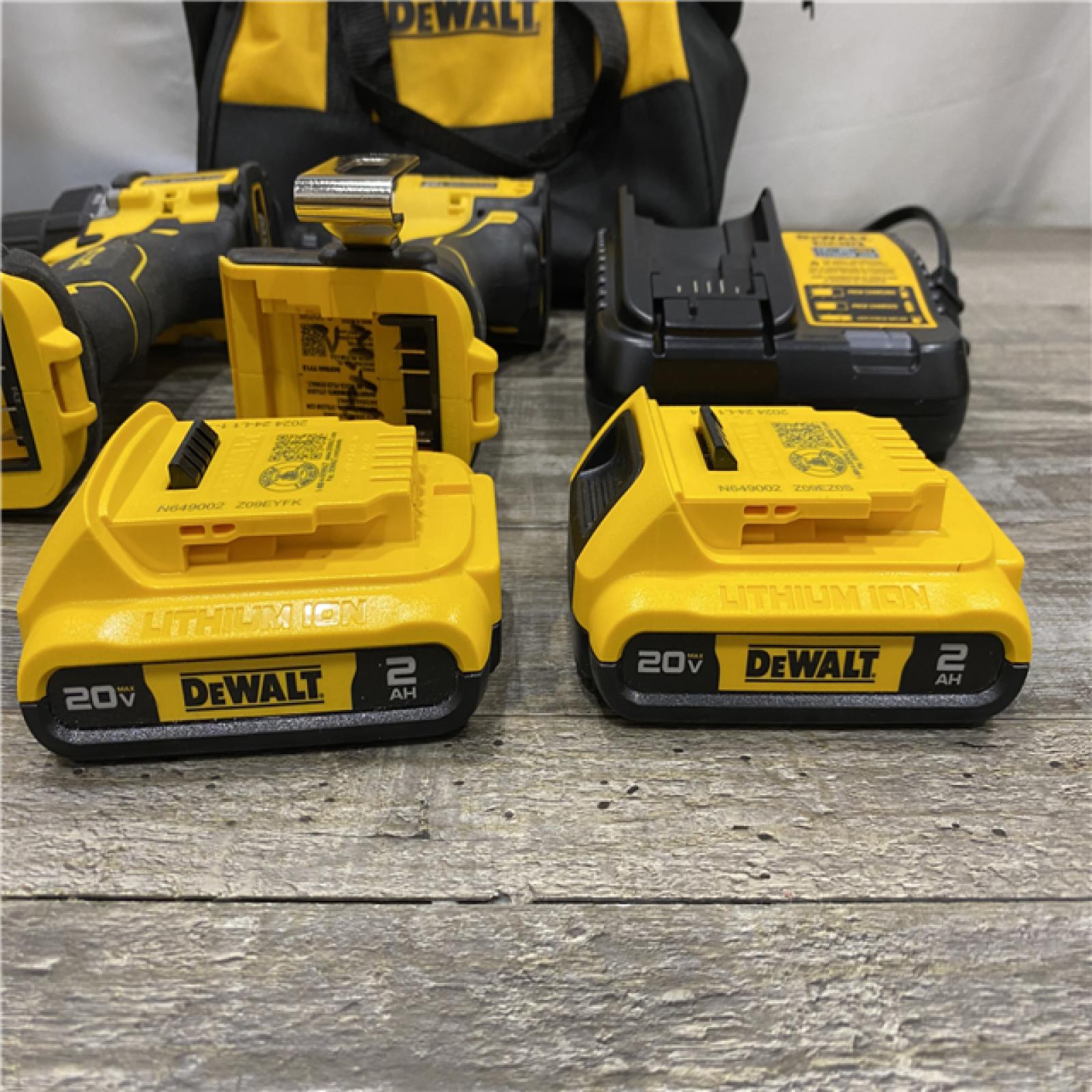 AS-IS DEWALT ATOMIC 20-Volt MAX Lithium-Ion Cordless Combo Kit